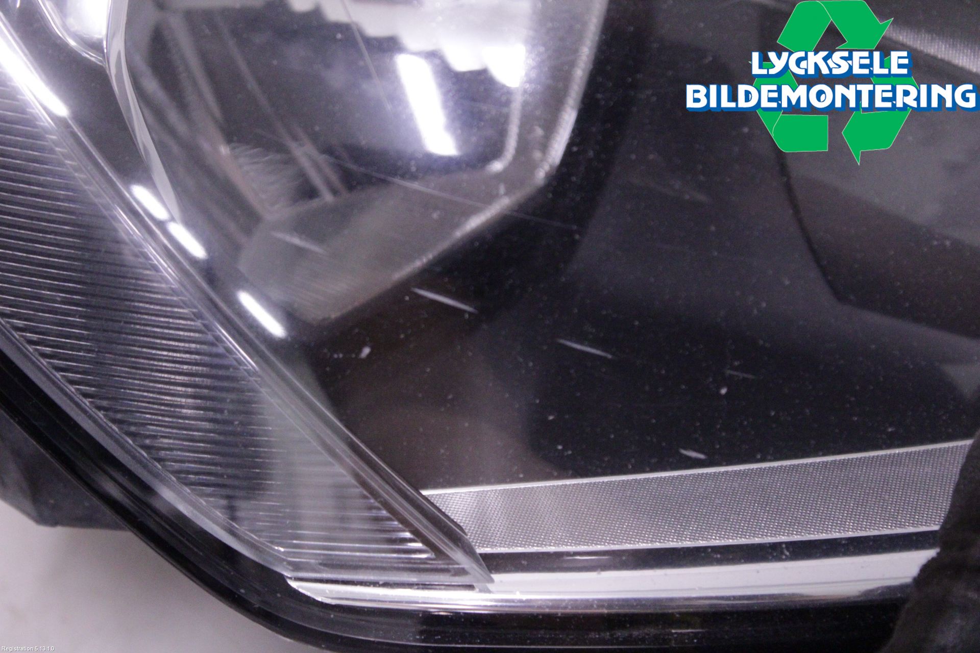 Volkswagen VW GOLF / E-GOLF VII 13-20 Strålkastare Höger
