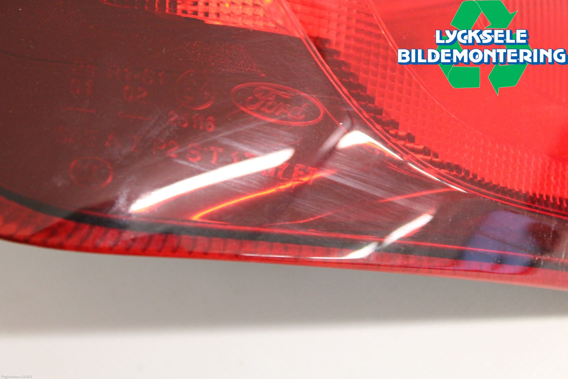 Ford ECOSPORT 17- Bakljus Vänster