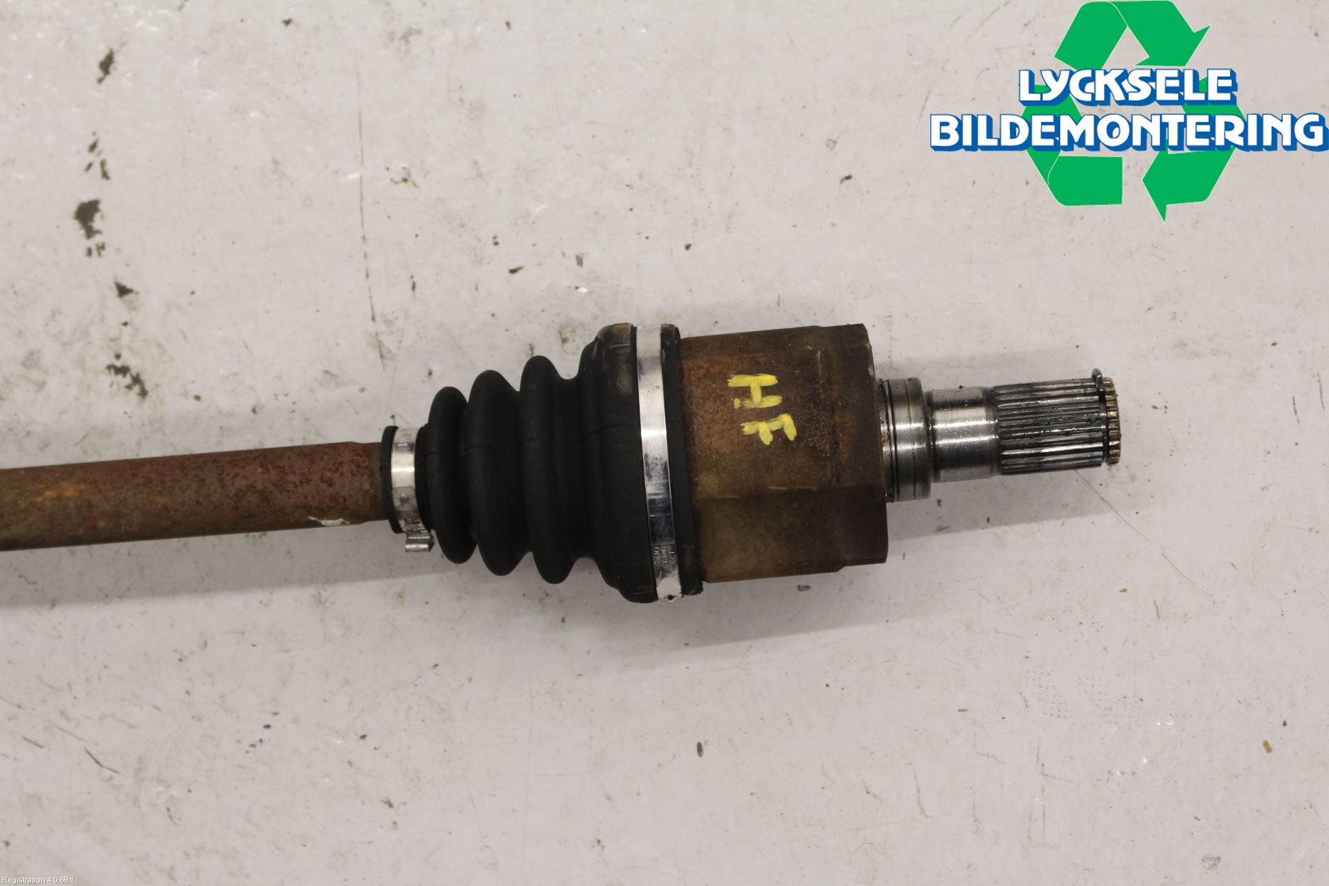 Kia RIO 12-16 Drivaxel Fram Höger