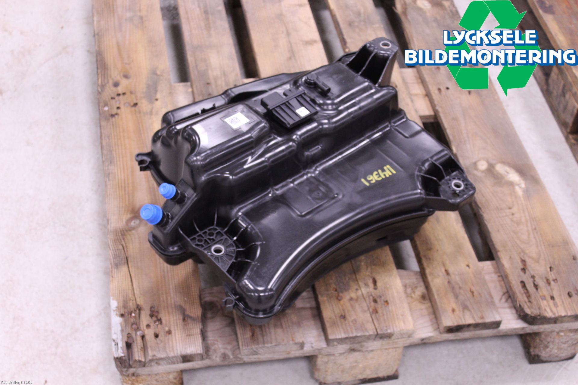 Volkswagen VW GOLF / E-GOLF VIII 20- Adblue Tank