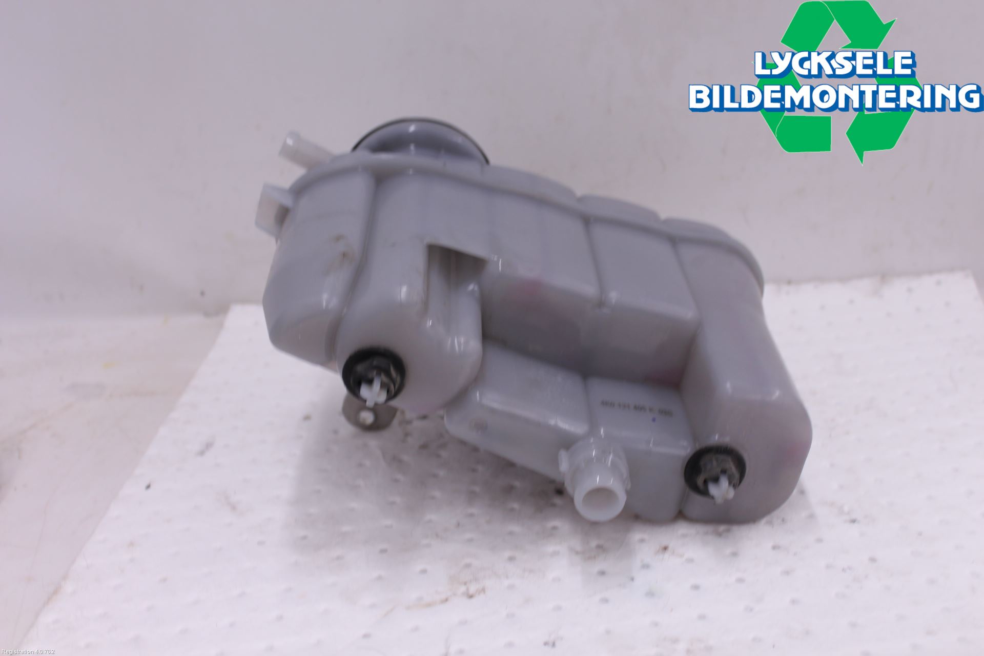 Audi A6 F2/C8 19- Expansionstank