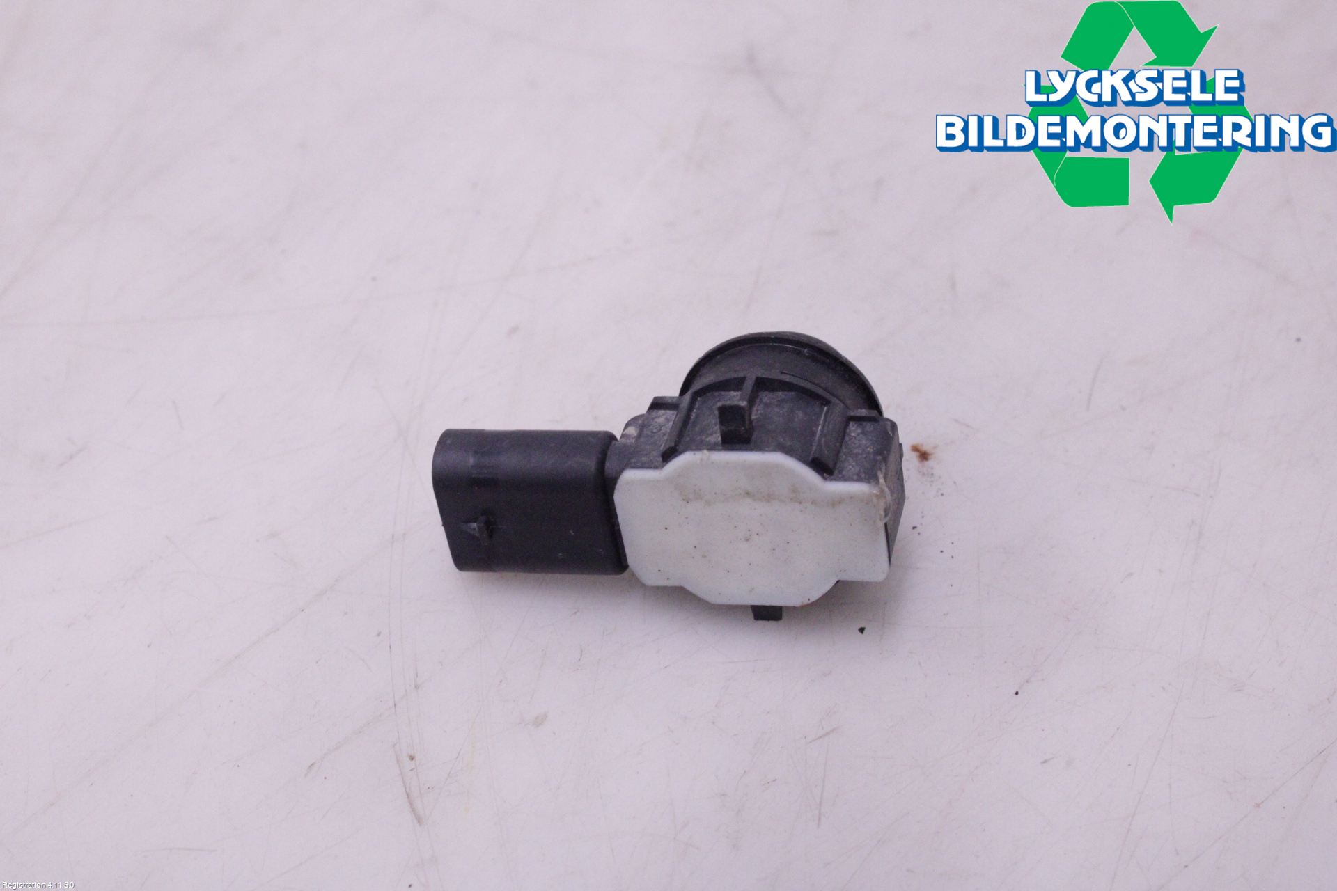 BMW 3 F30/F31/F80 12-19 Parkeringshjälp Backsensor