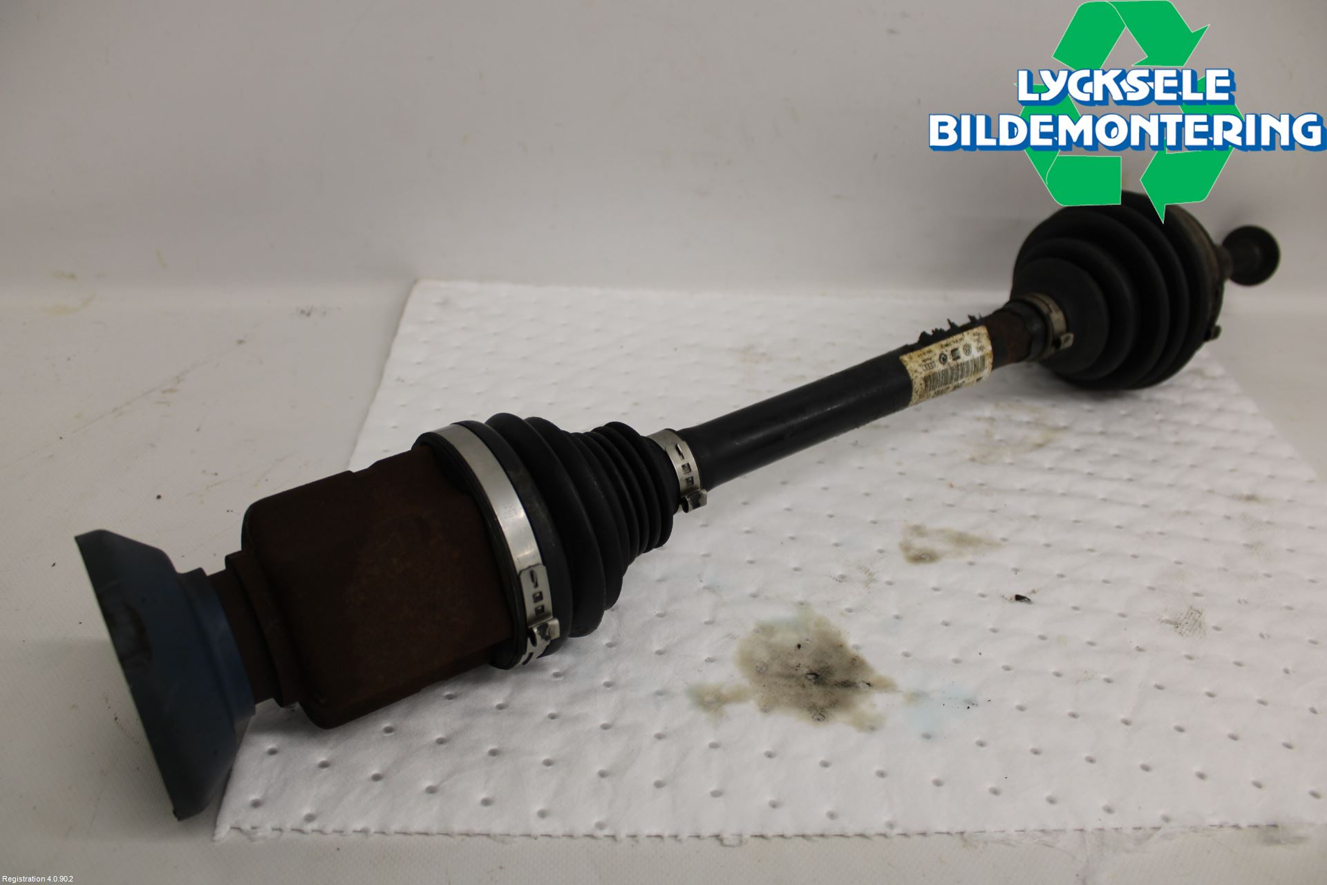 Volkswagen VW TIGUAN 07-16 Drivaxel Fram Höger