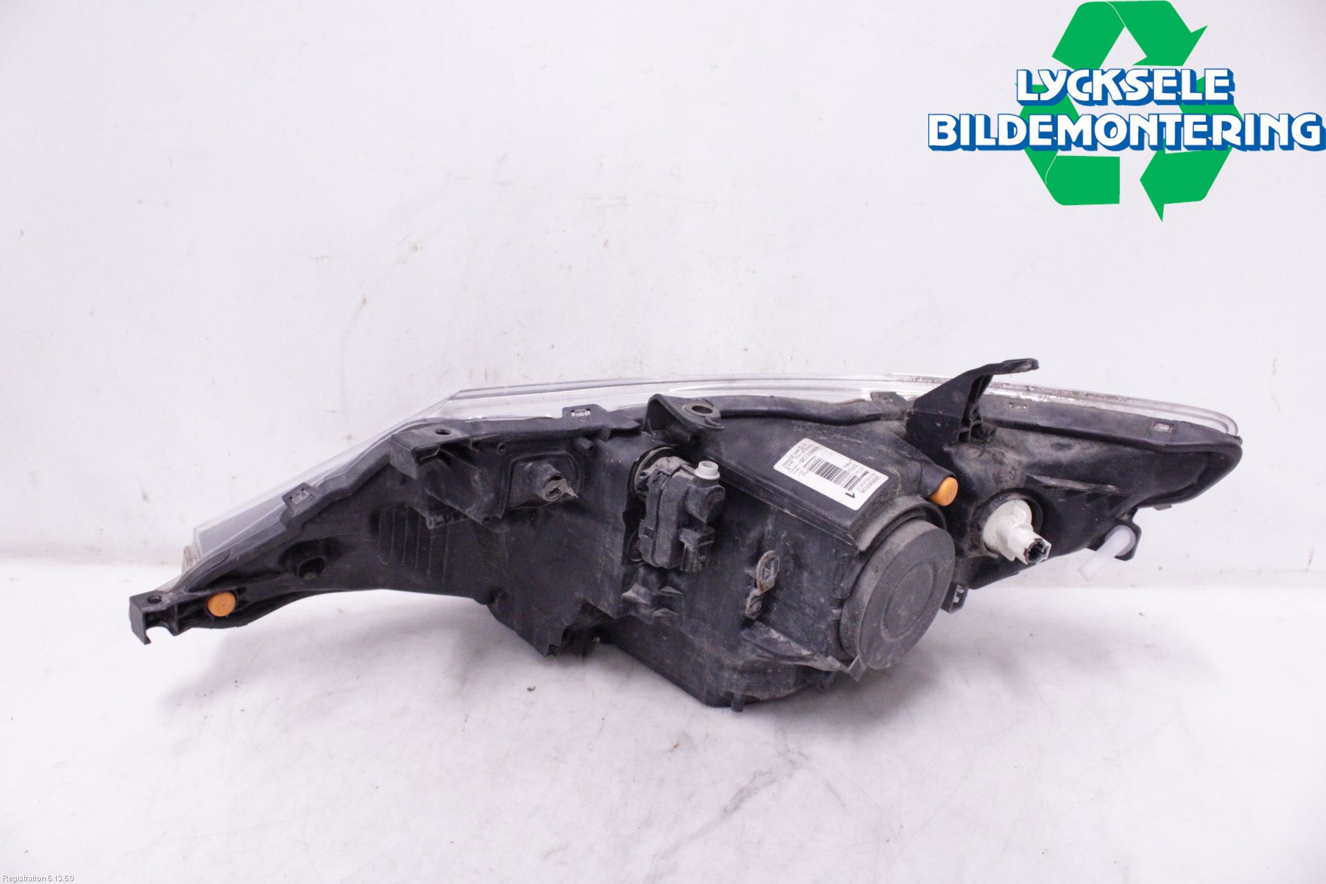 Toyota AURIS 13-19 Strålkastare Höger