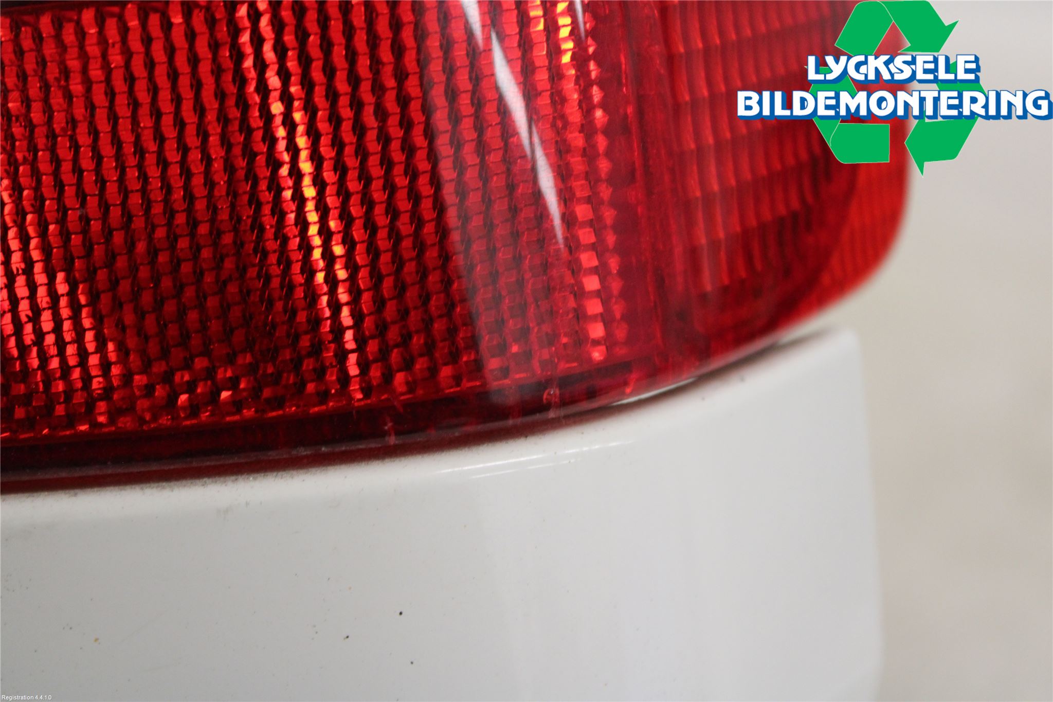 Volvo S70/V70/XC  97-00 Bakljus Höger