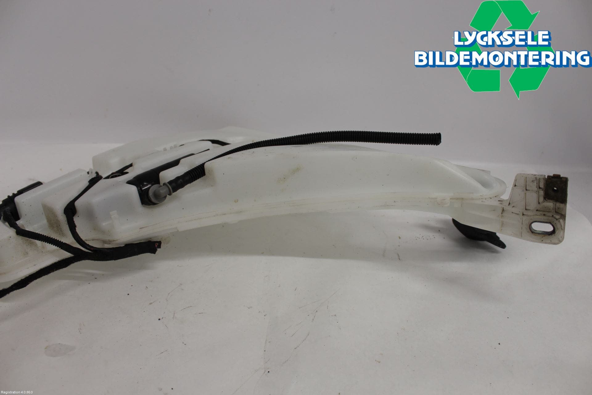 BMW 4 F32/F33/F82/F83 13-20 Spolartank Vindruta-Strål