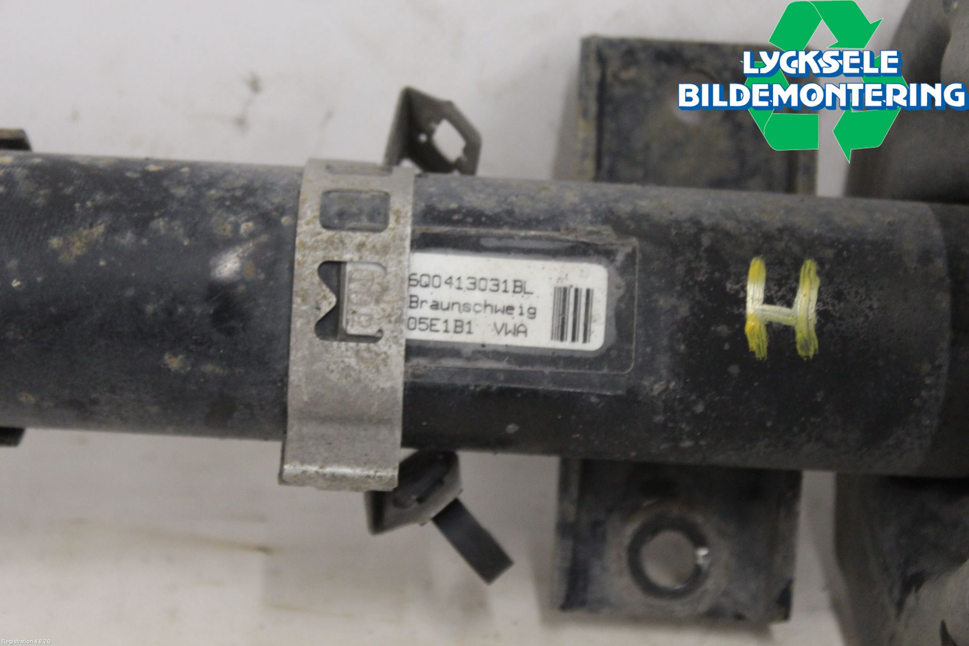 Skoda PRAKTIK Fjäderben Fram Höger