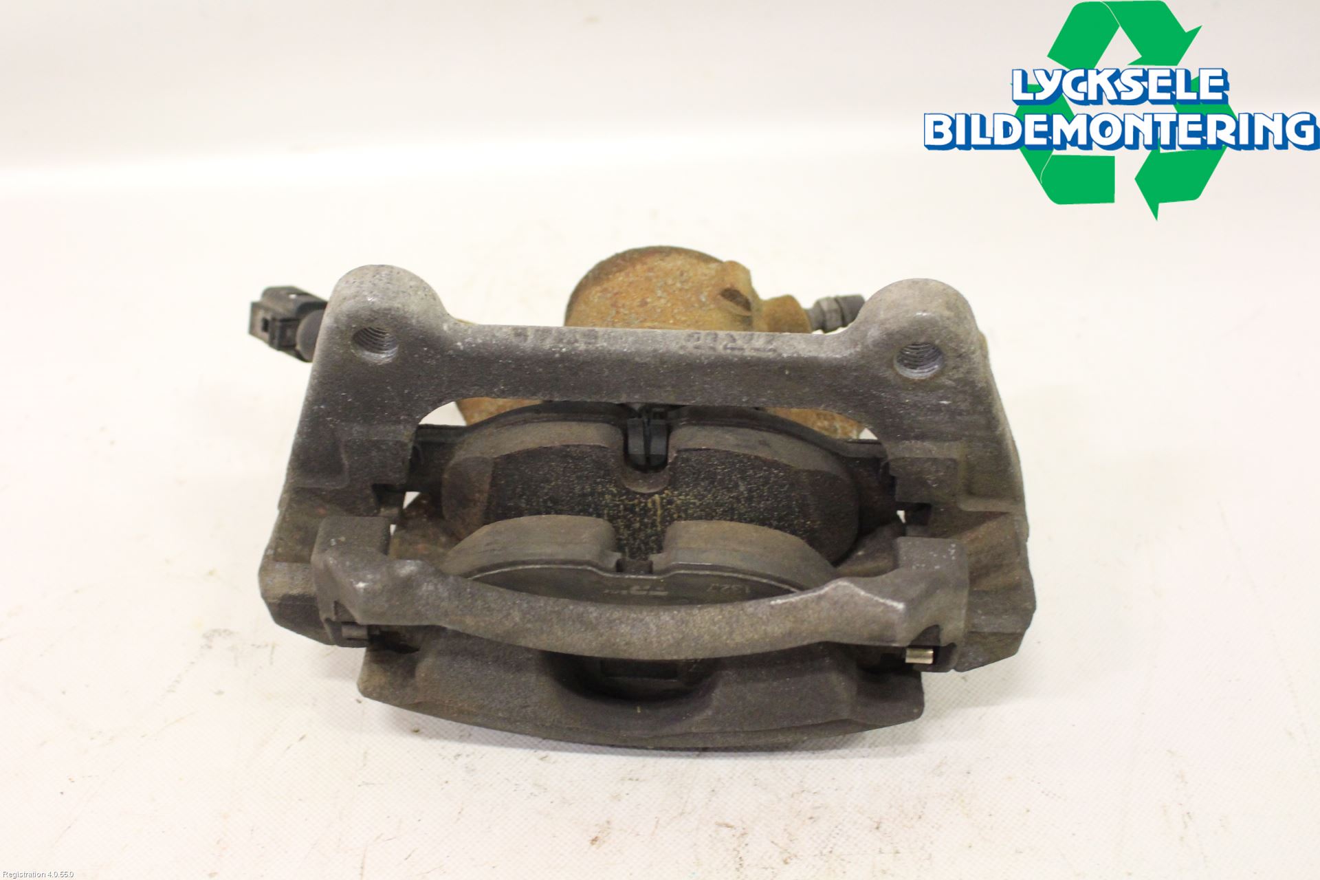 Volkswagen VW PASSAT 15-19 Bromsok Fram Höger