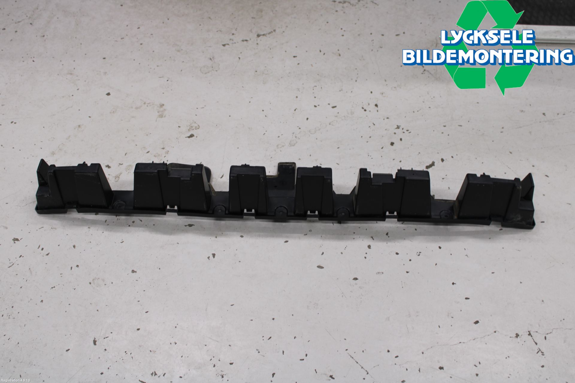 Ford KUGA 13-16 Stötfångare Deformelement Bak