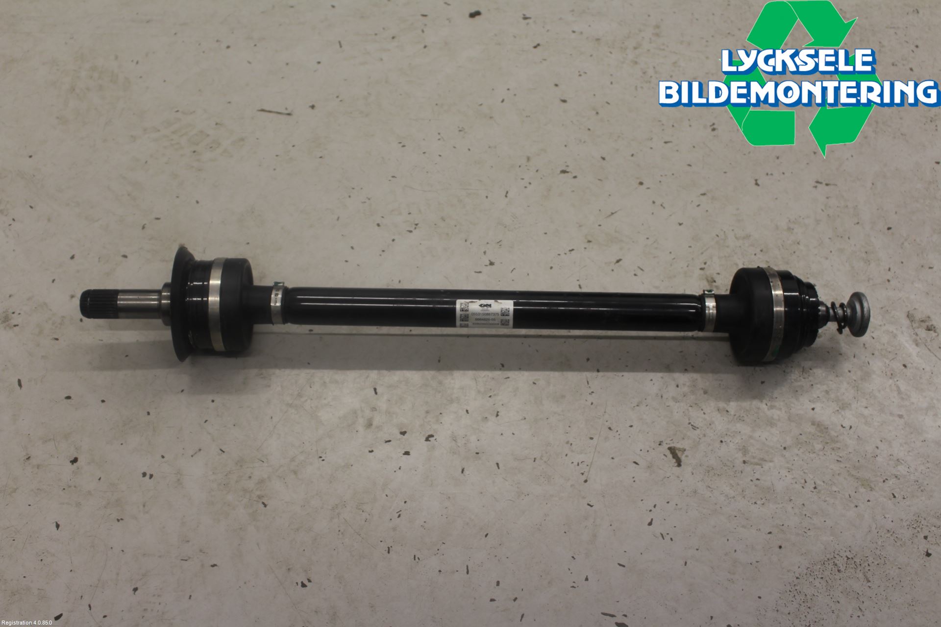 BMW 5 G30/G31/F90 17-23 Drivaxel Bak Vänster