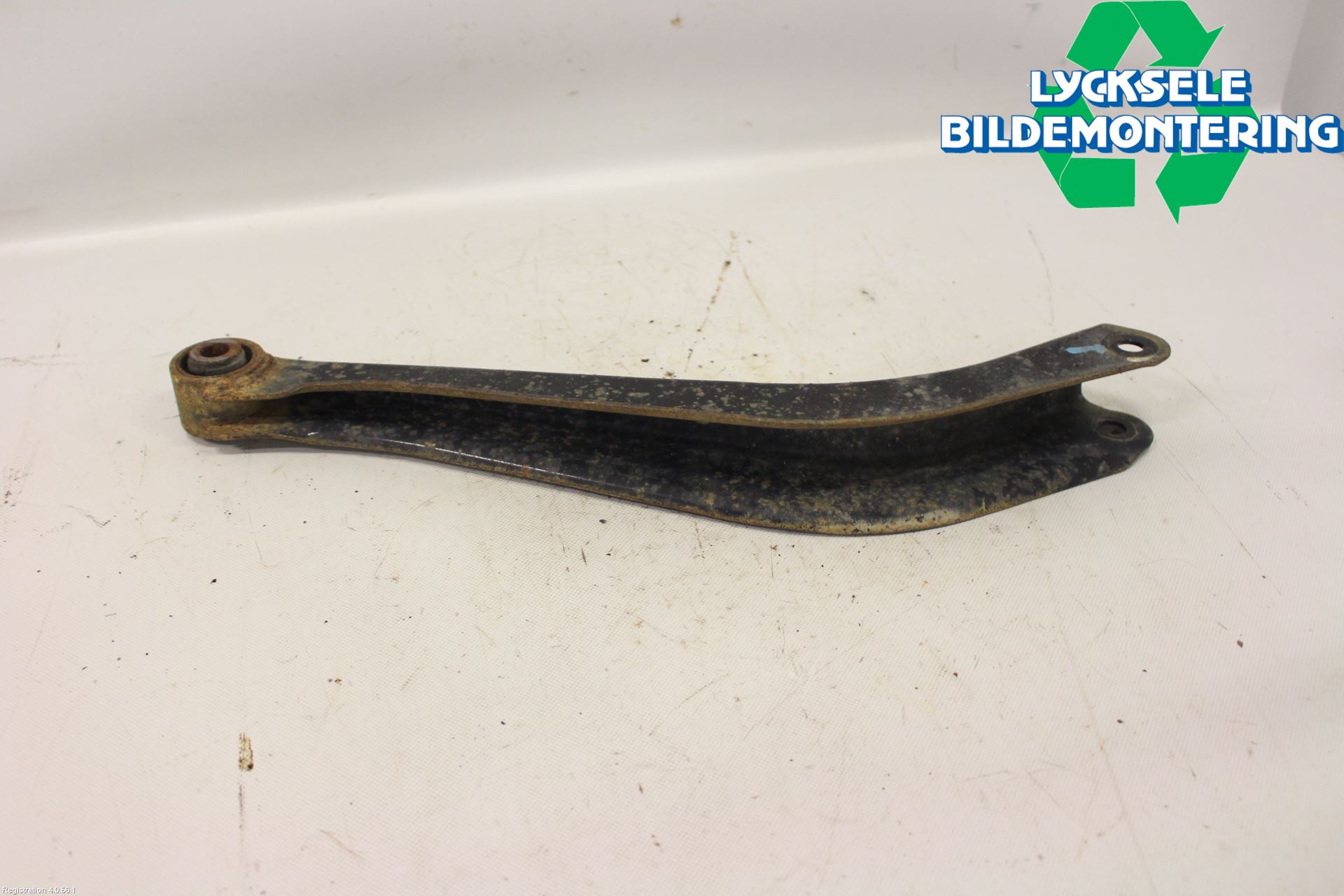 Subaru LEGACY    07-09 Bärarm Bak Höger