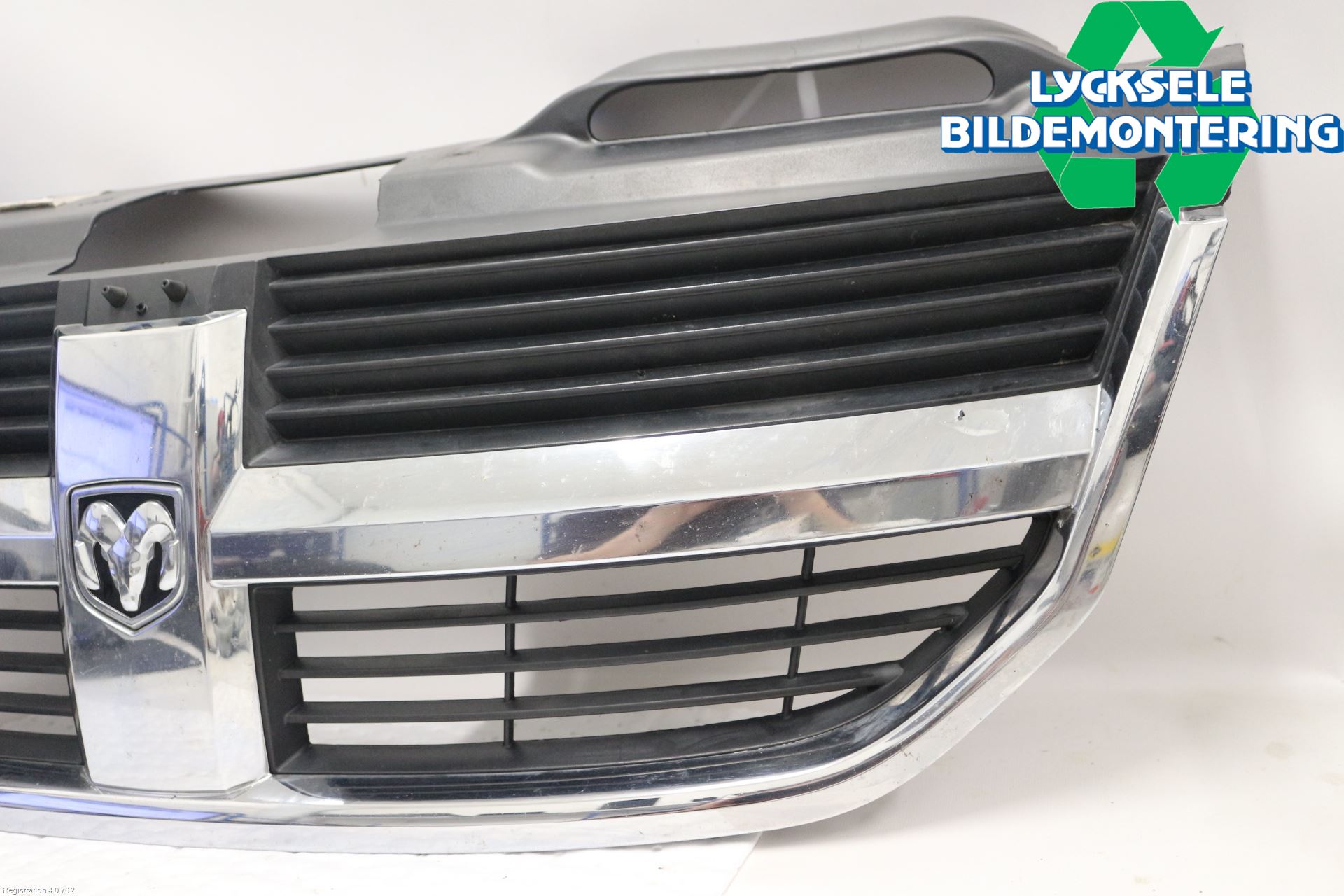 Dodge JOURNEY Grill Komp