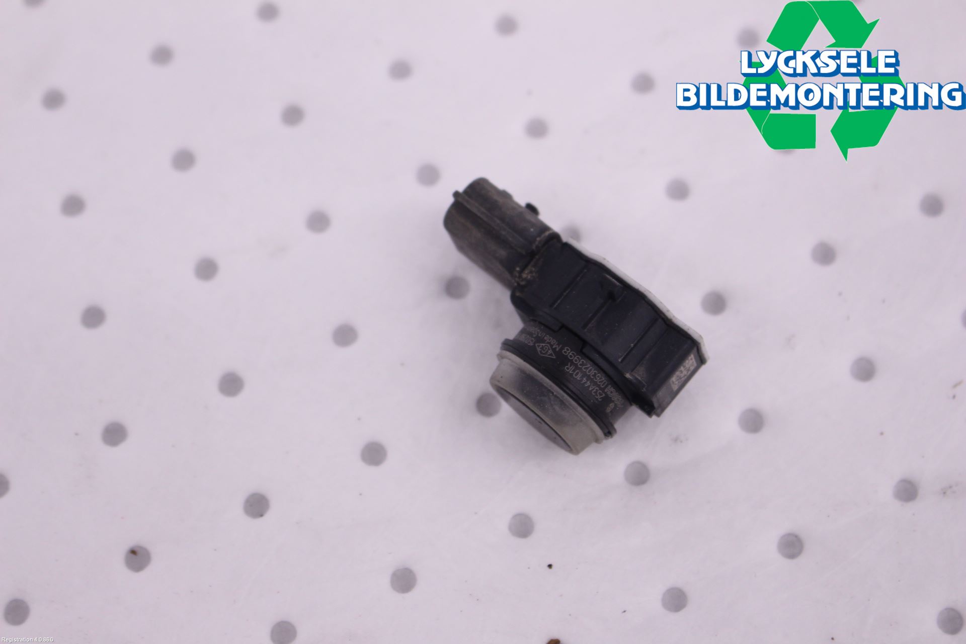 Renault MEGANE IV 16-23 Parkeringshjälp Frontsensor