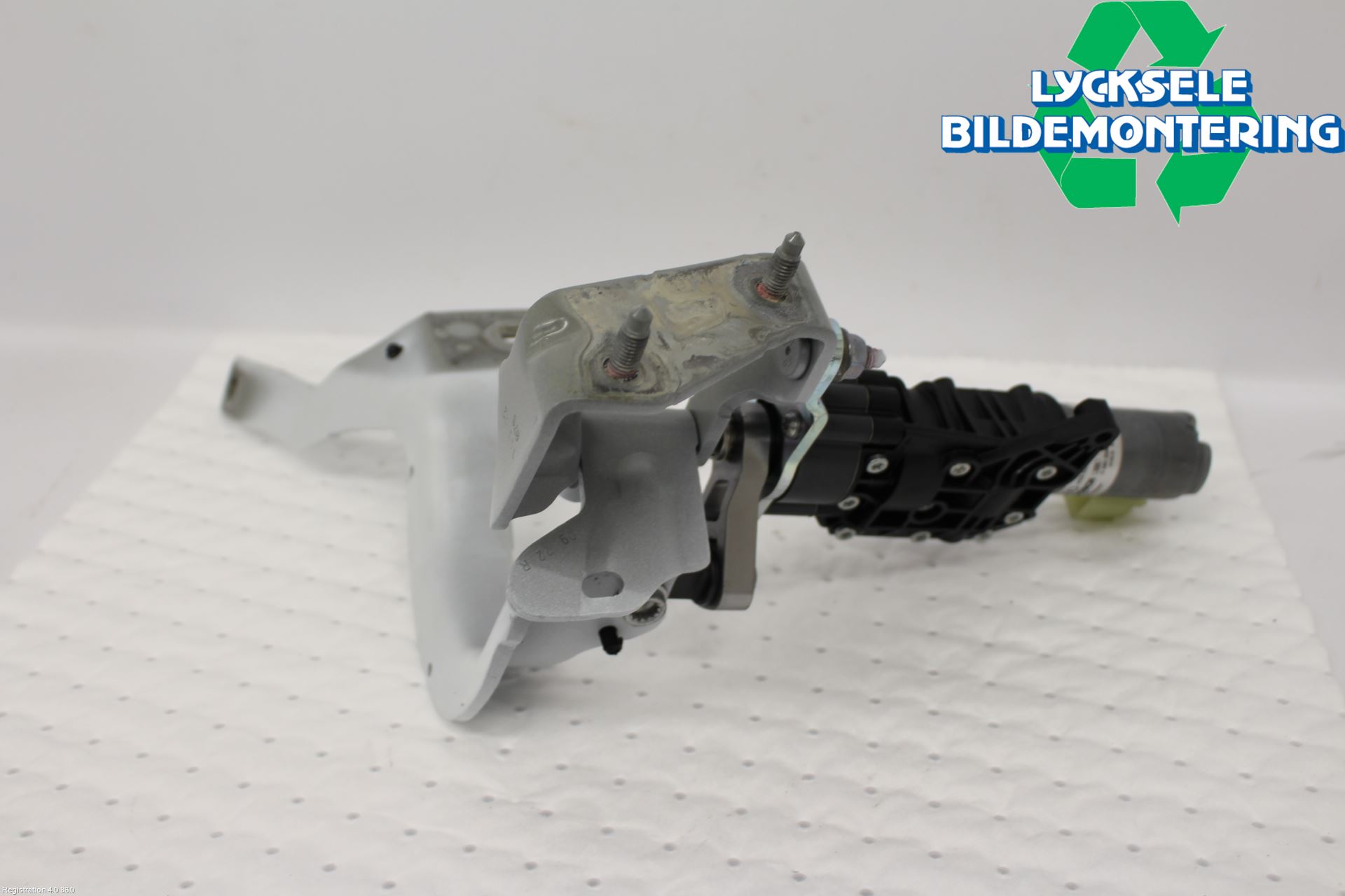 Audi A6 F2/C8 19- Bakluckeöppnare Automatisk