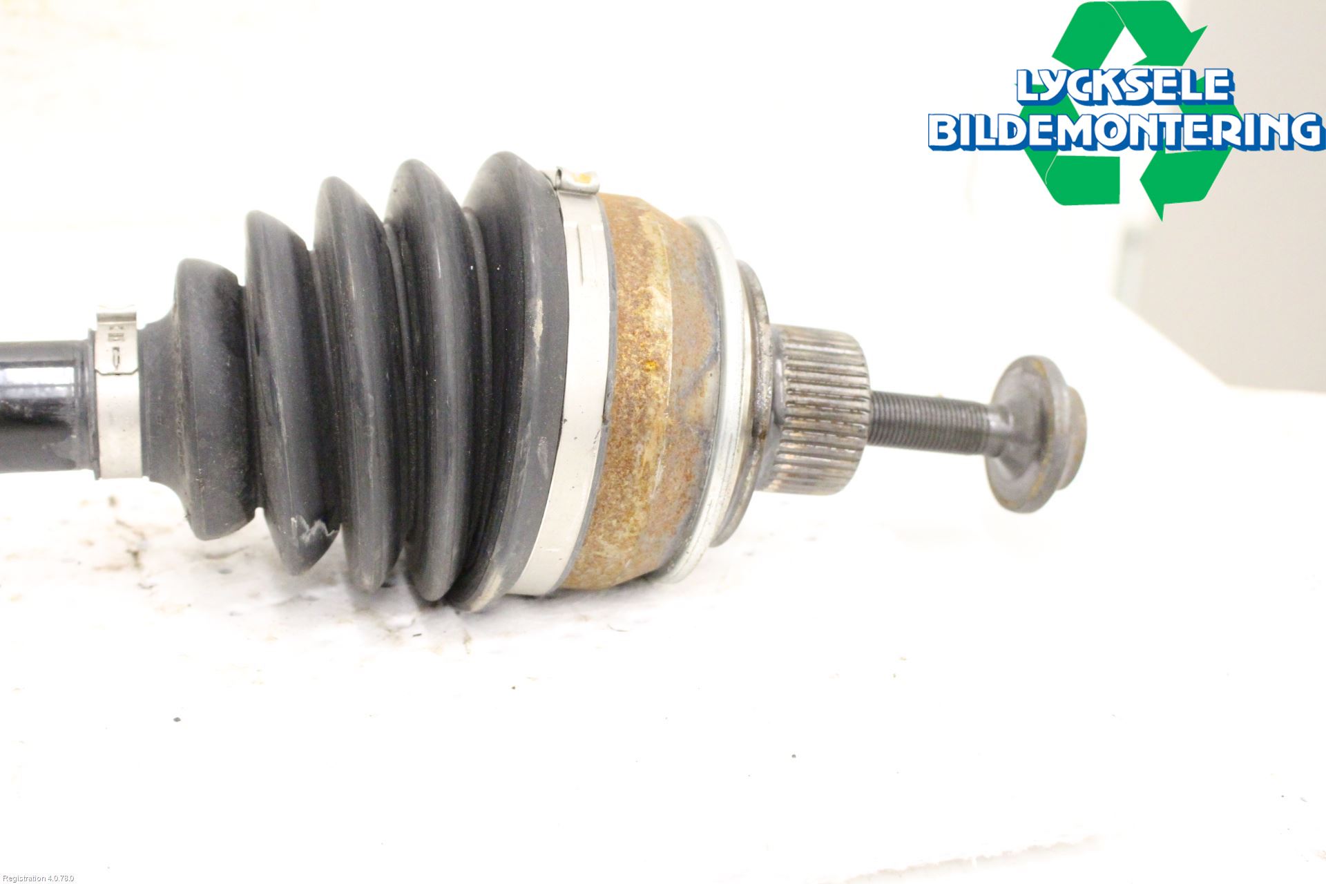 Audi A6 F2/C8 19- Drivaxel Fram Höger