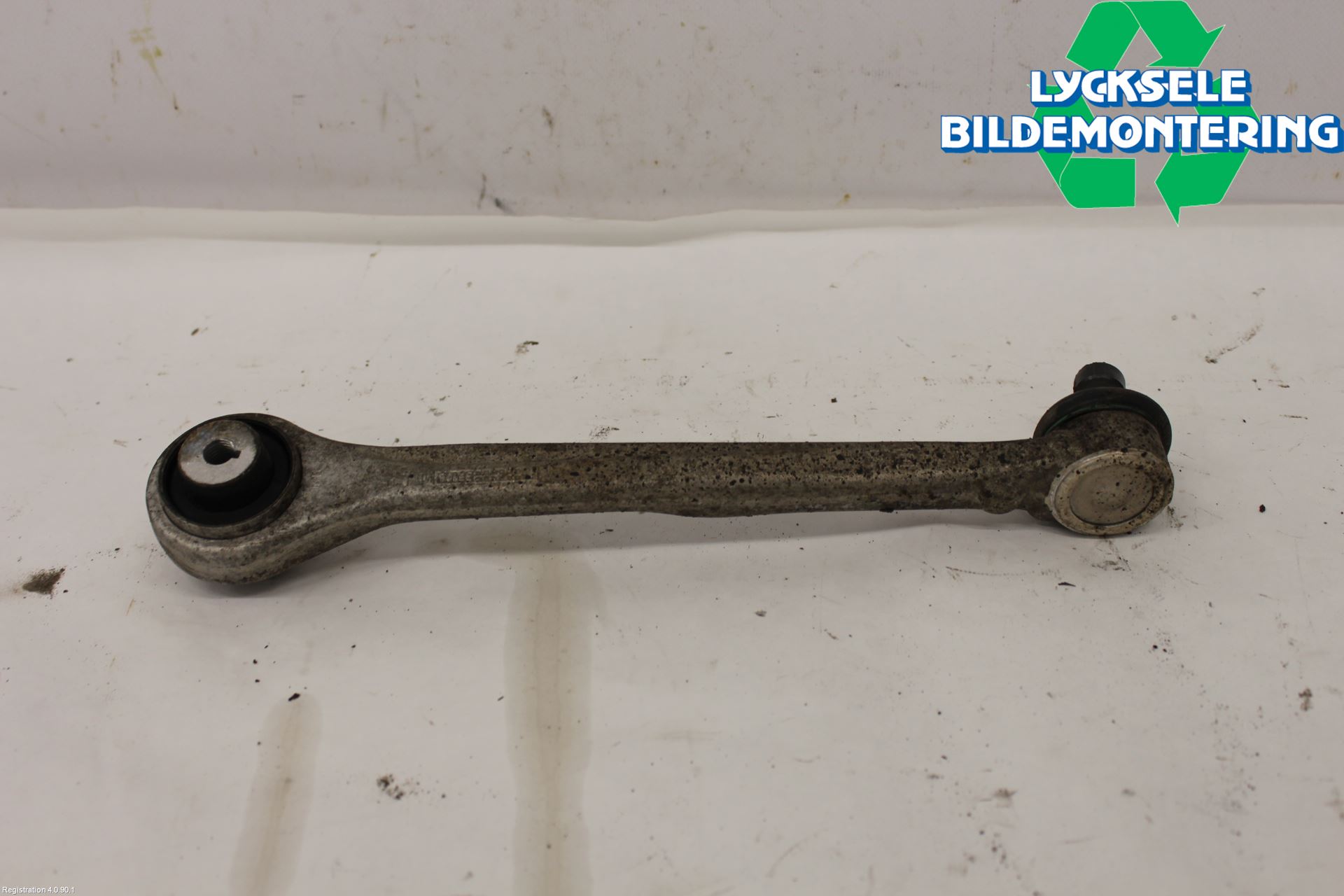 Volkswagen VW TOUAREG CR 18- Bärarm Fram Övre Hö