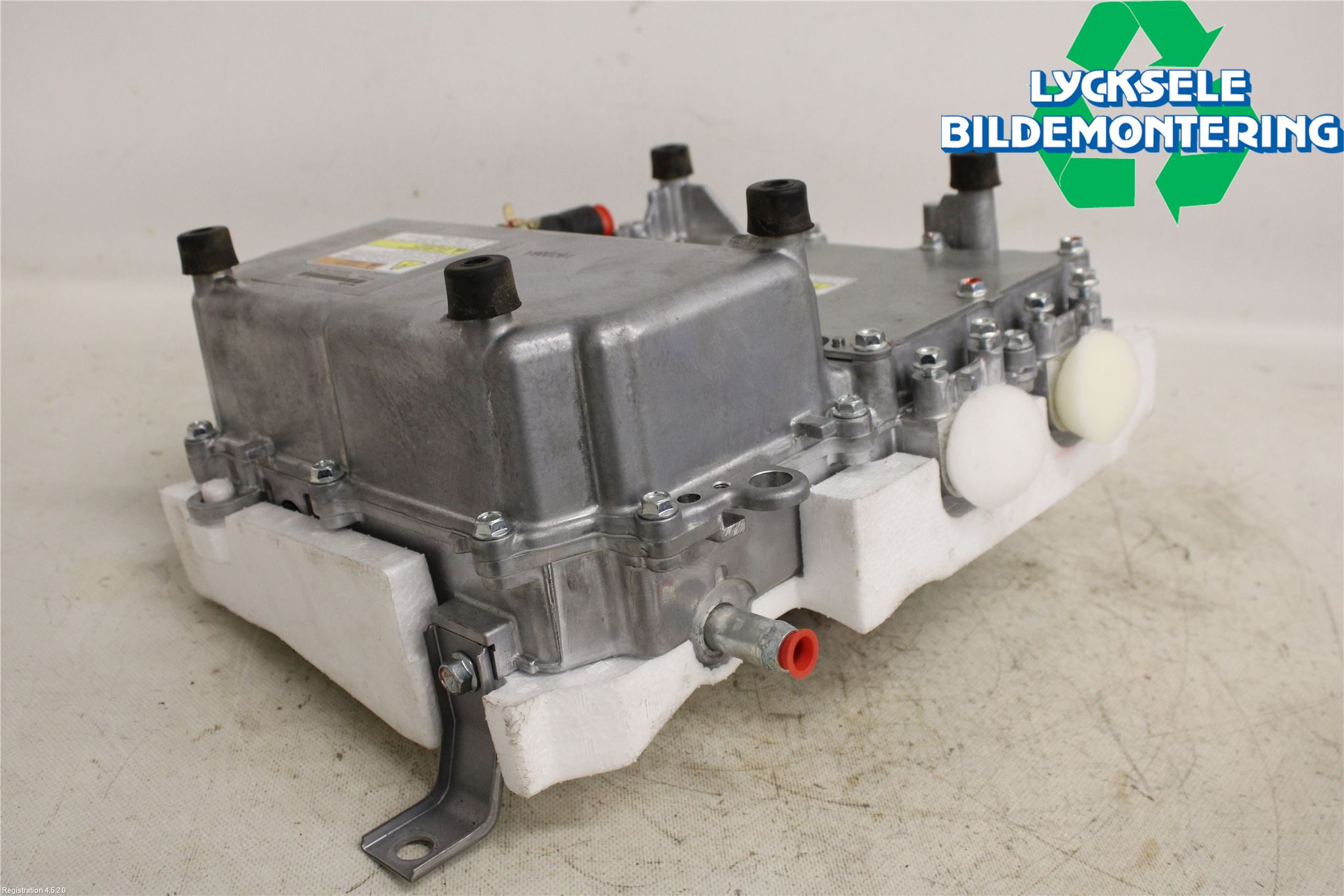 Mitsubishi OUTLANDER 13-21 Hybridconverter