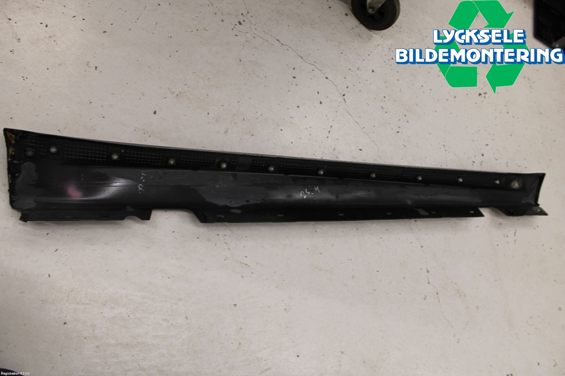 BMW 3 E90/91 SED/TOU 05-12 Sidokjol Vä