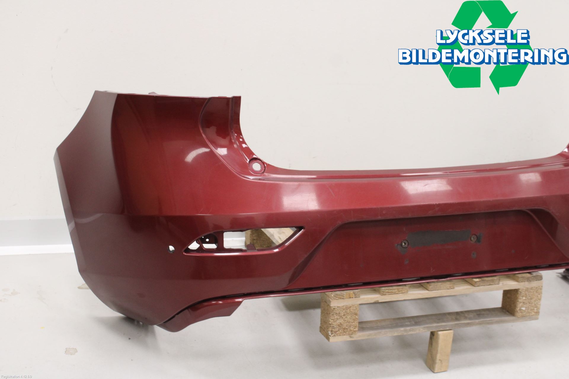 Volvo V40 12-19 Stötfångarbeklädnad Bak