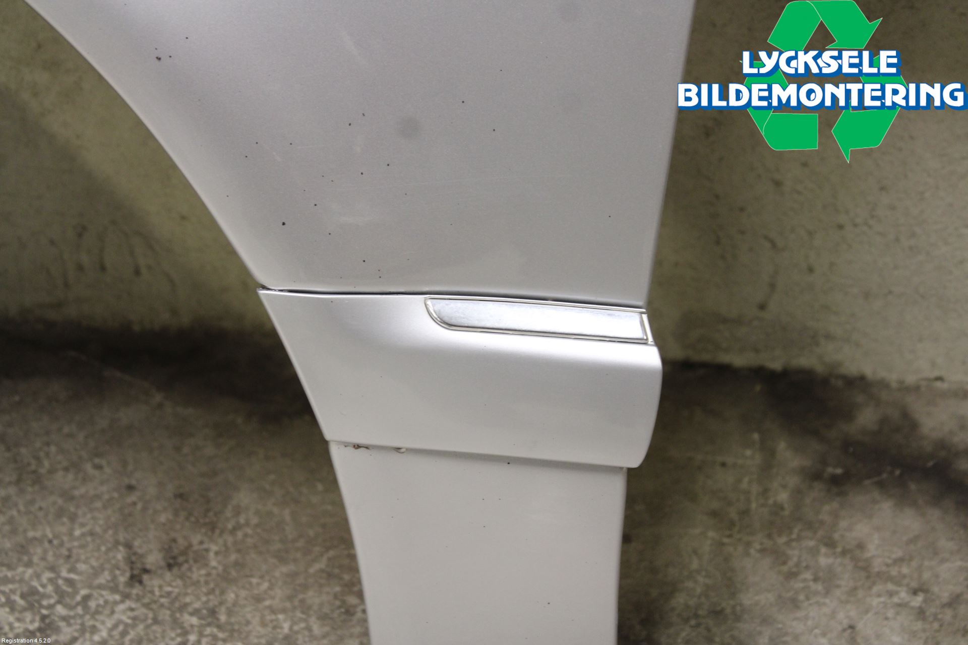 Audi A8/S8 4D 94-02 Skärm Fram Vänster