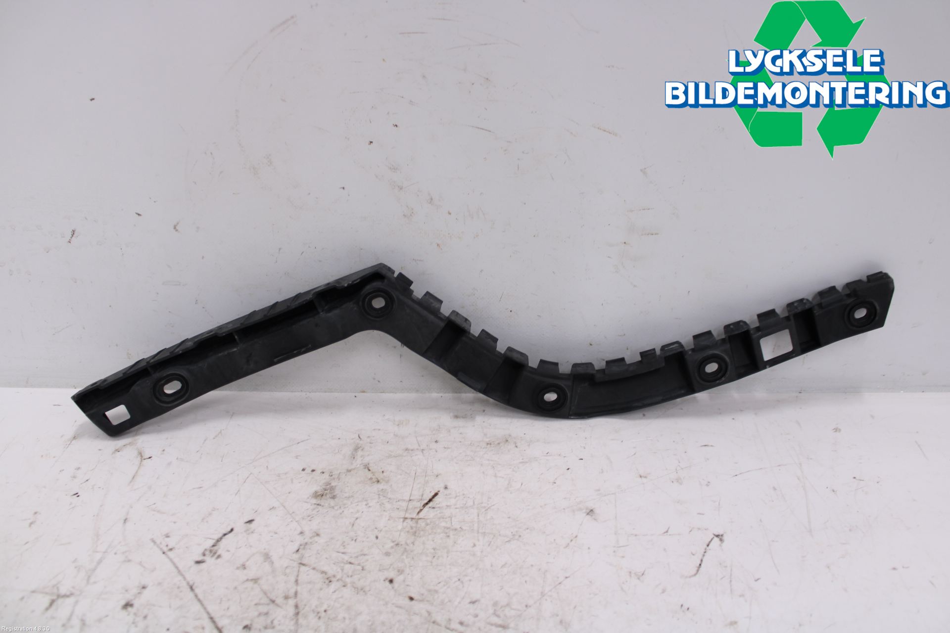 Skoda SUPERB 09-15 Stötfångarfäste Bak Vä