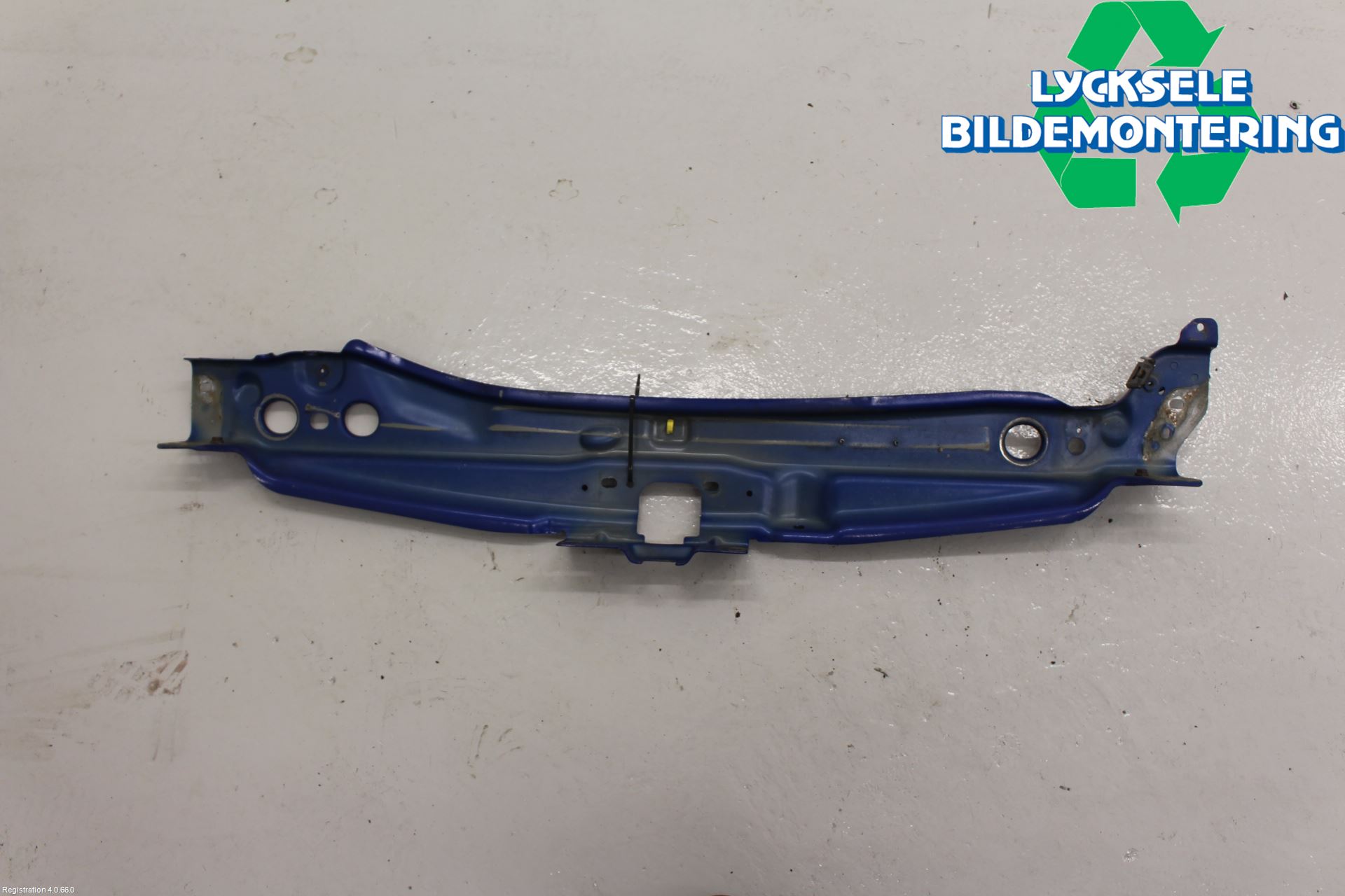 Ford TRANSIT    06-13 Front Huvlåsplåt-Balk