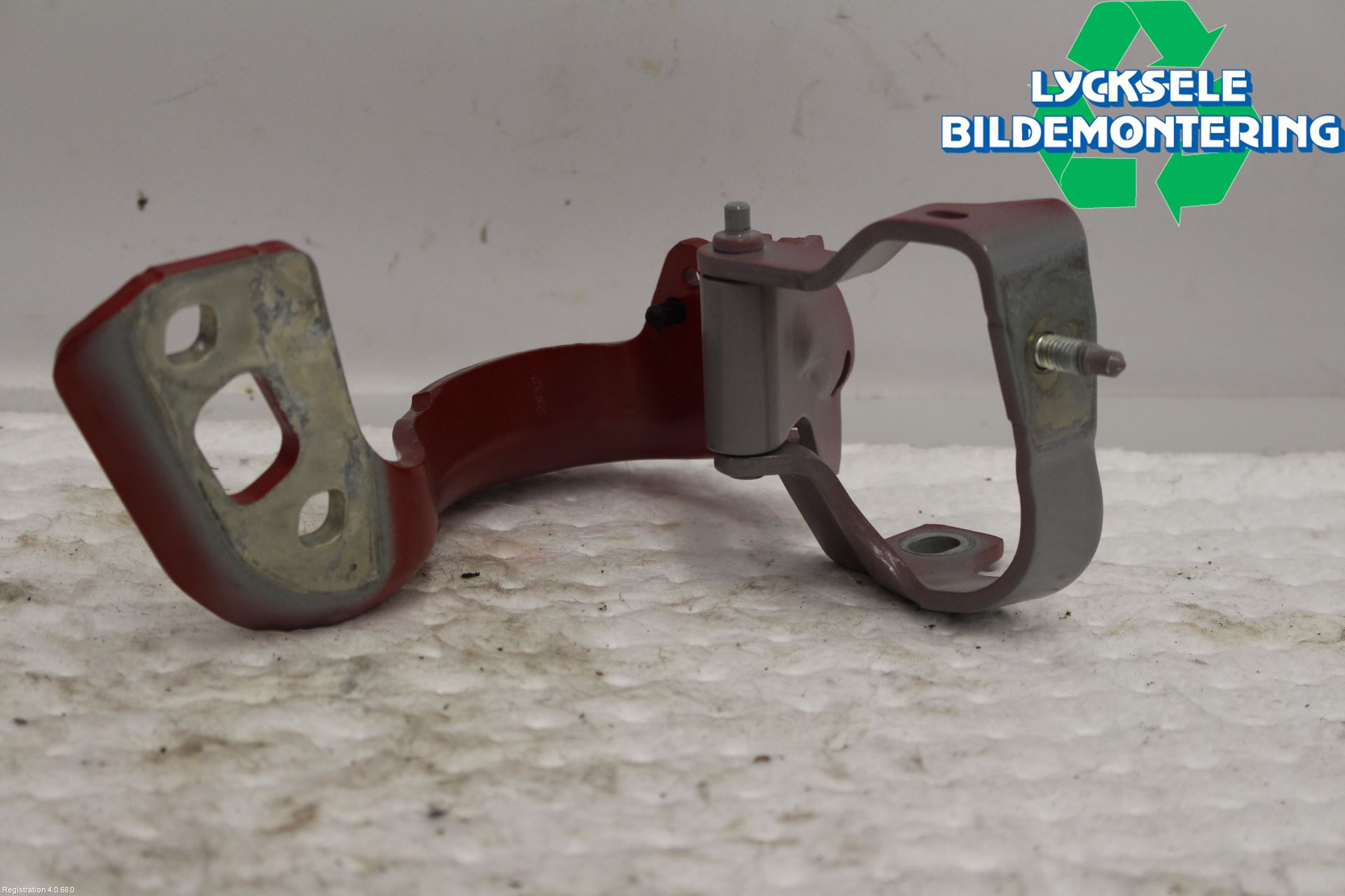 Audi A4 12-15 Bakluckegångjärn Hö