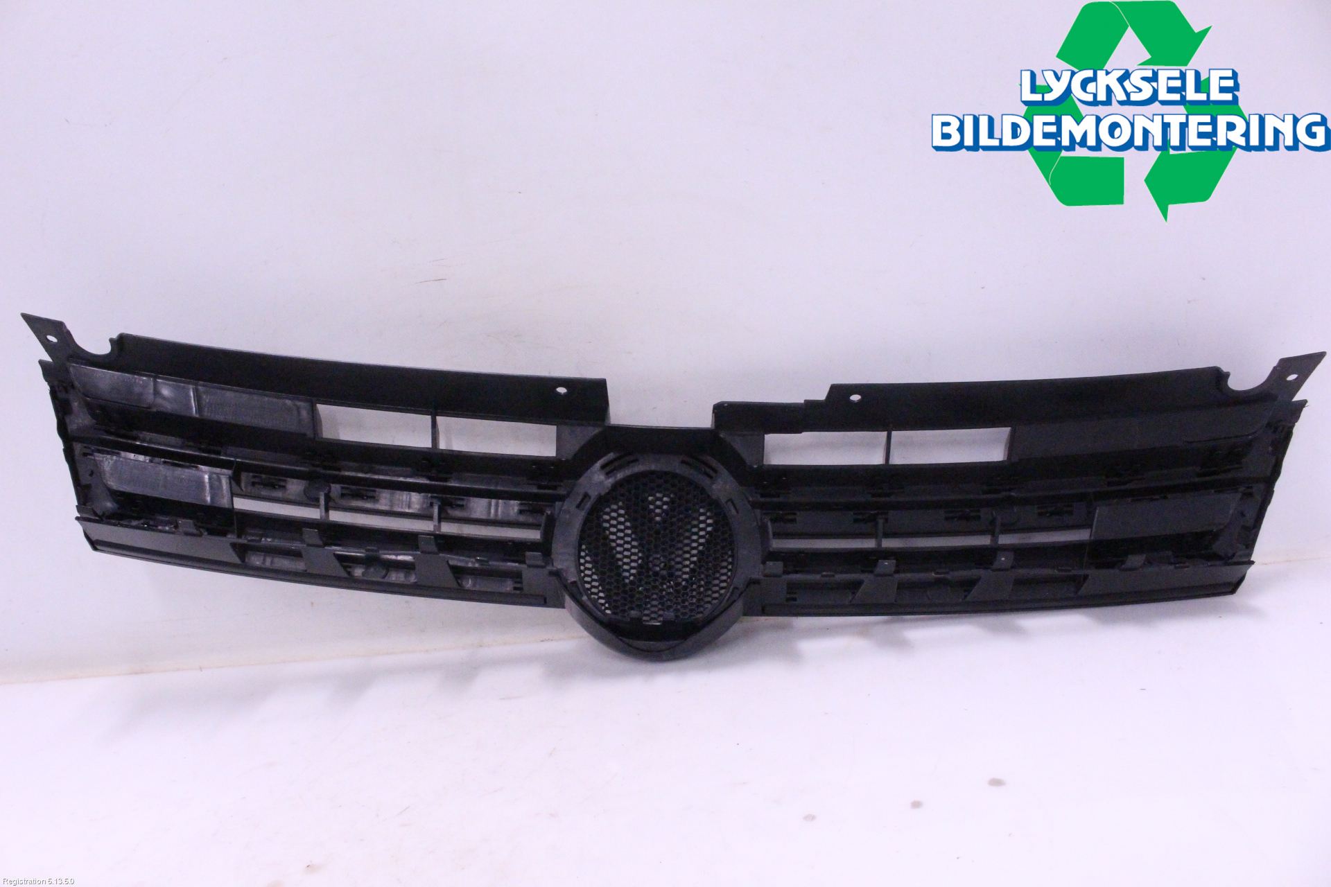 Volkswagen VW TOUAREG 7P 11-18 Grill Komp