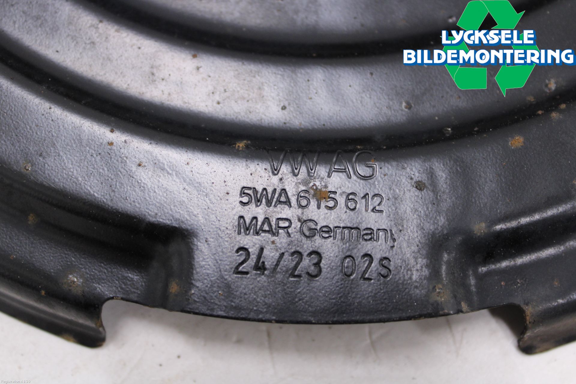 Volkswagen VW GOLF / E-GOLF VIII 20- Bromssköld Bak