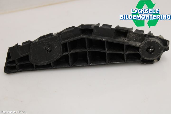 Volkswagen VW AMAROK 2H 10-22 Stötfångarfäste Fram Hö