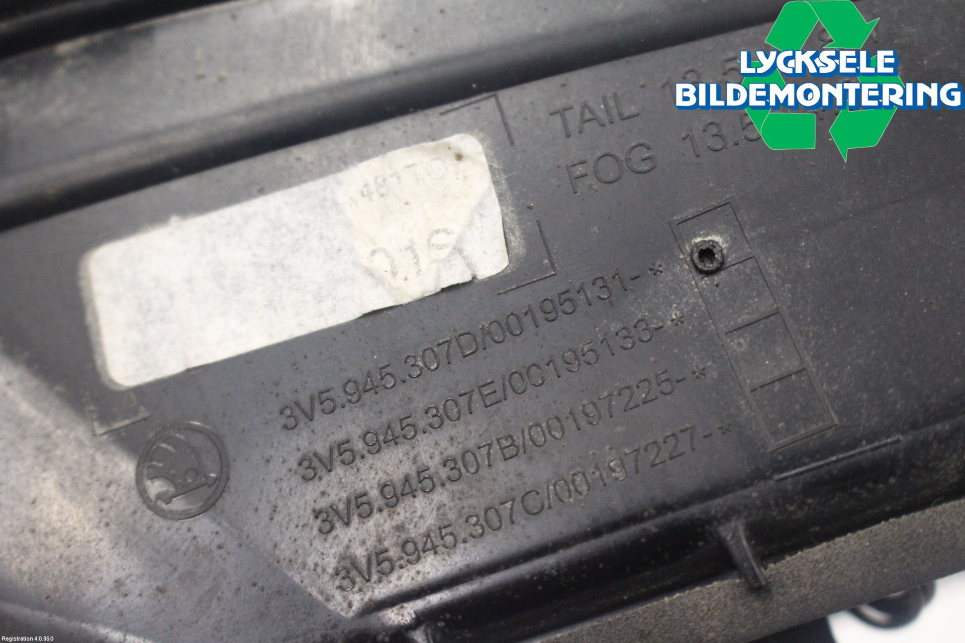 Skoda SUPERB 16-24 Bakljus Lucka Vä