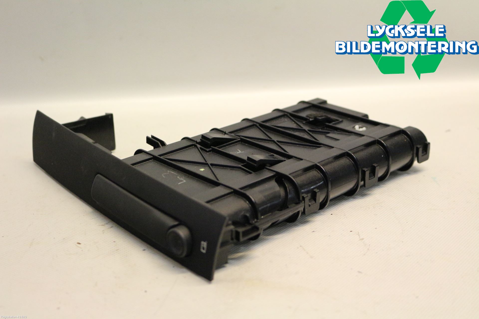 Saab 9-3 VER2/VER3 08-15 Mugghållare