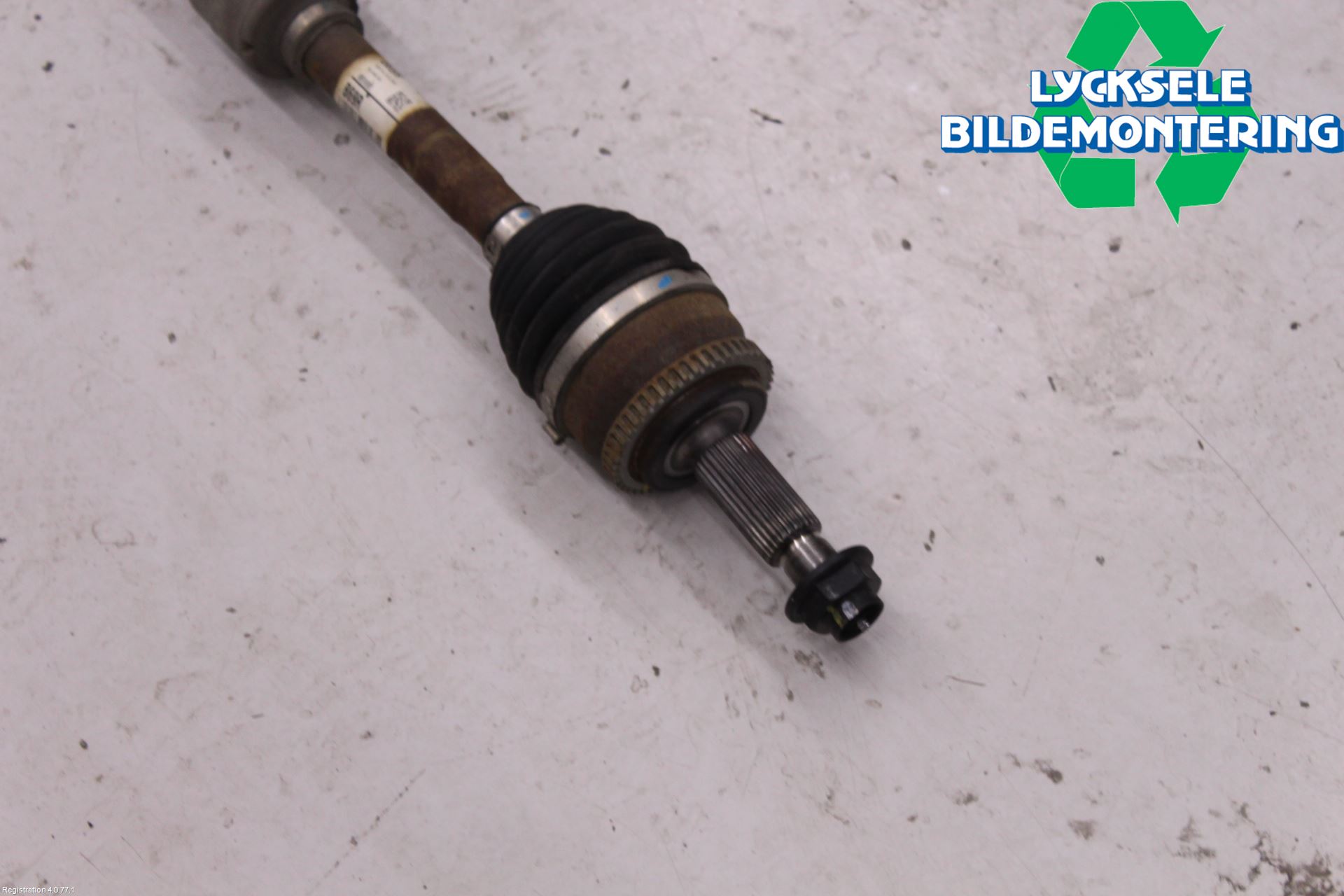 Hyundai i30 PD 17- Drivaxel Fram Höger