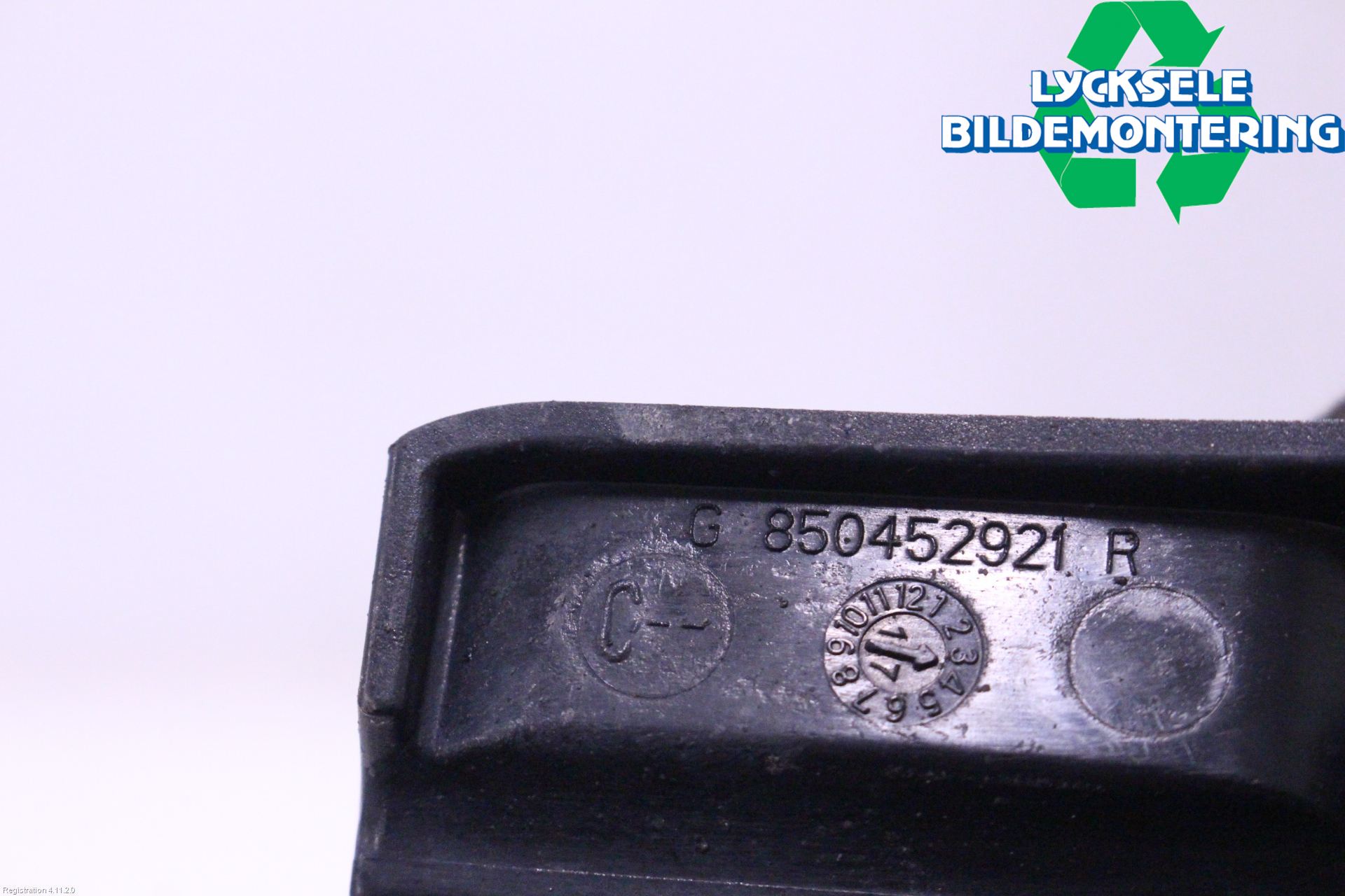 Dacia DUSTER 18-24 Stötfångarfäste Bak Vä