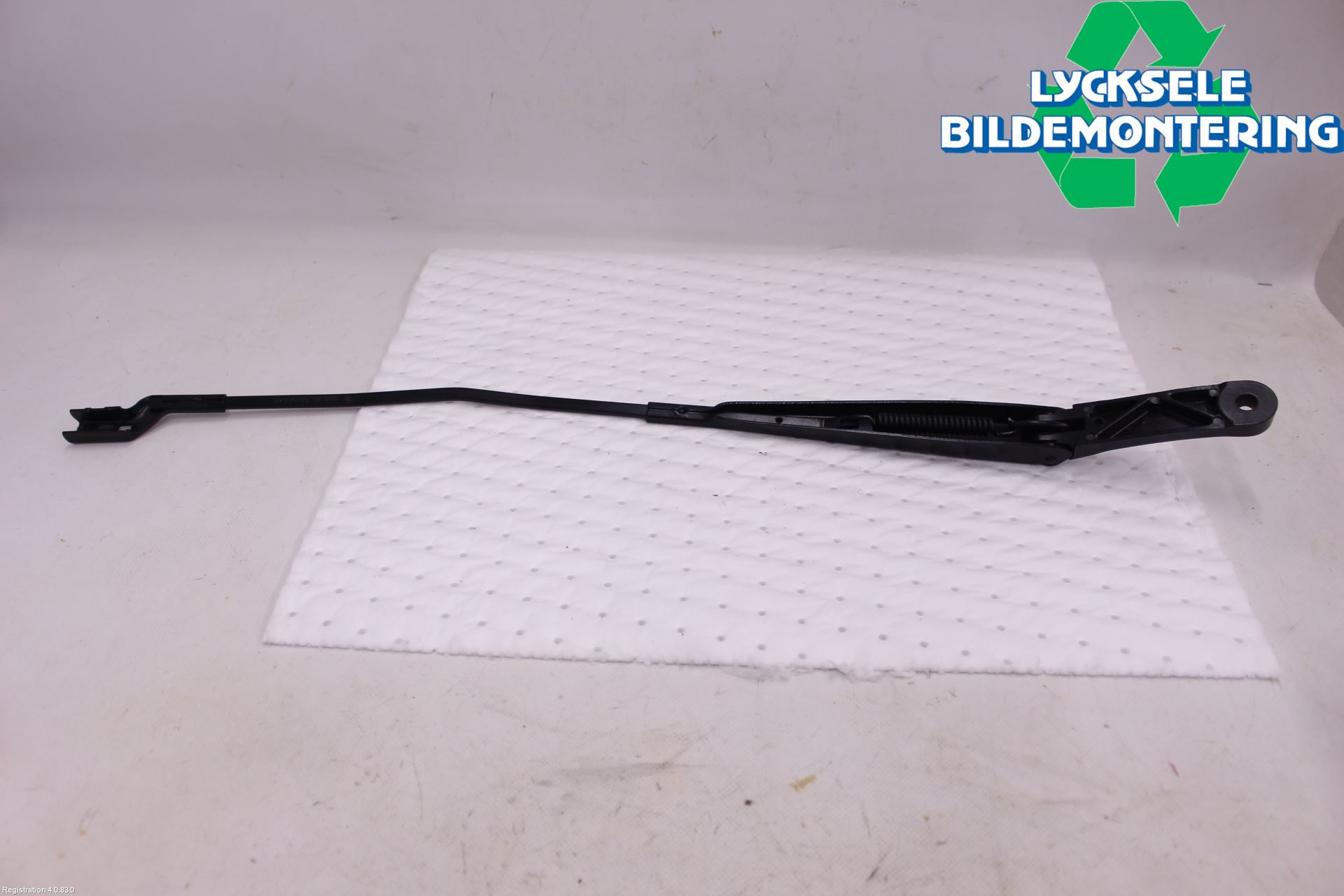 Volkswagen VW GOLF / E-GOLF VIII 20- Torkararm Armar Vindruta