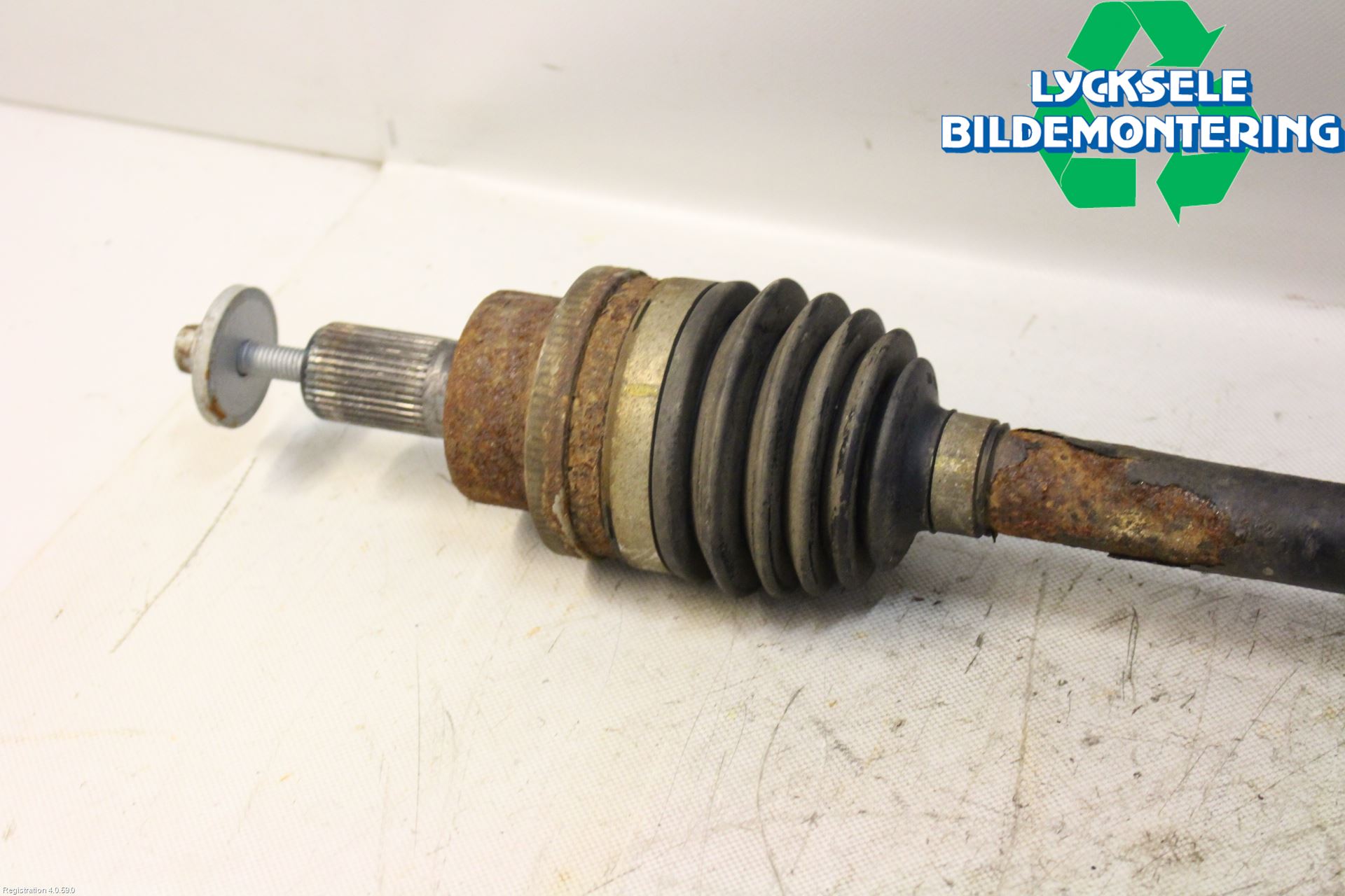 Ford KUGA 08-12 Drivaxel Bak Vänster