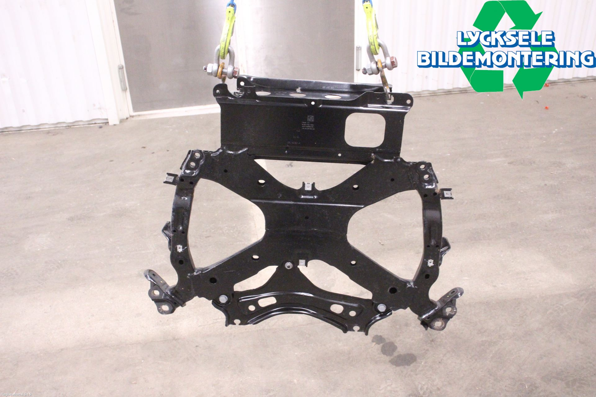 Audi A6 F2/C8 19- Framvagnsbalk