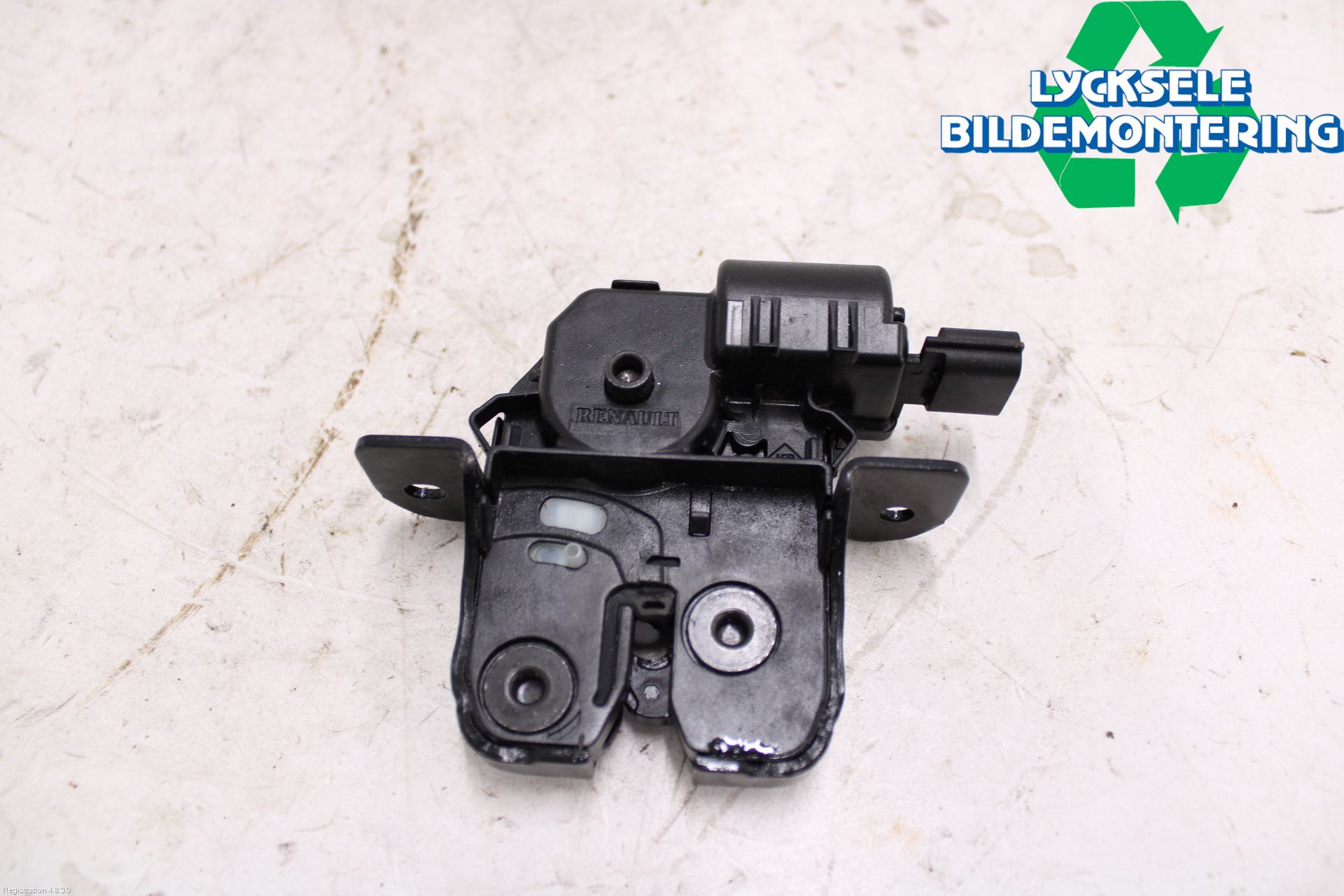 Renault CLIO IV 12-16 Låskista Baklucka