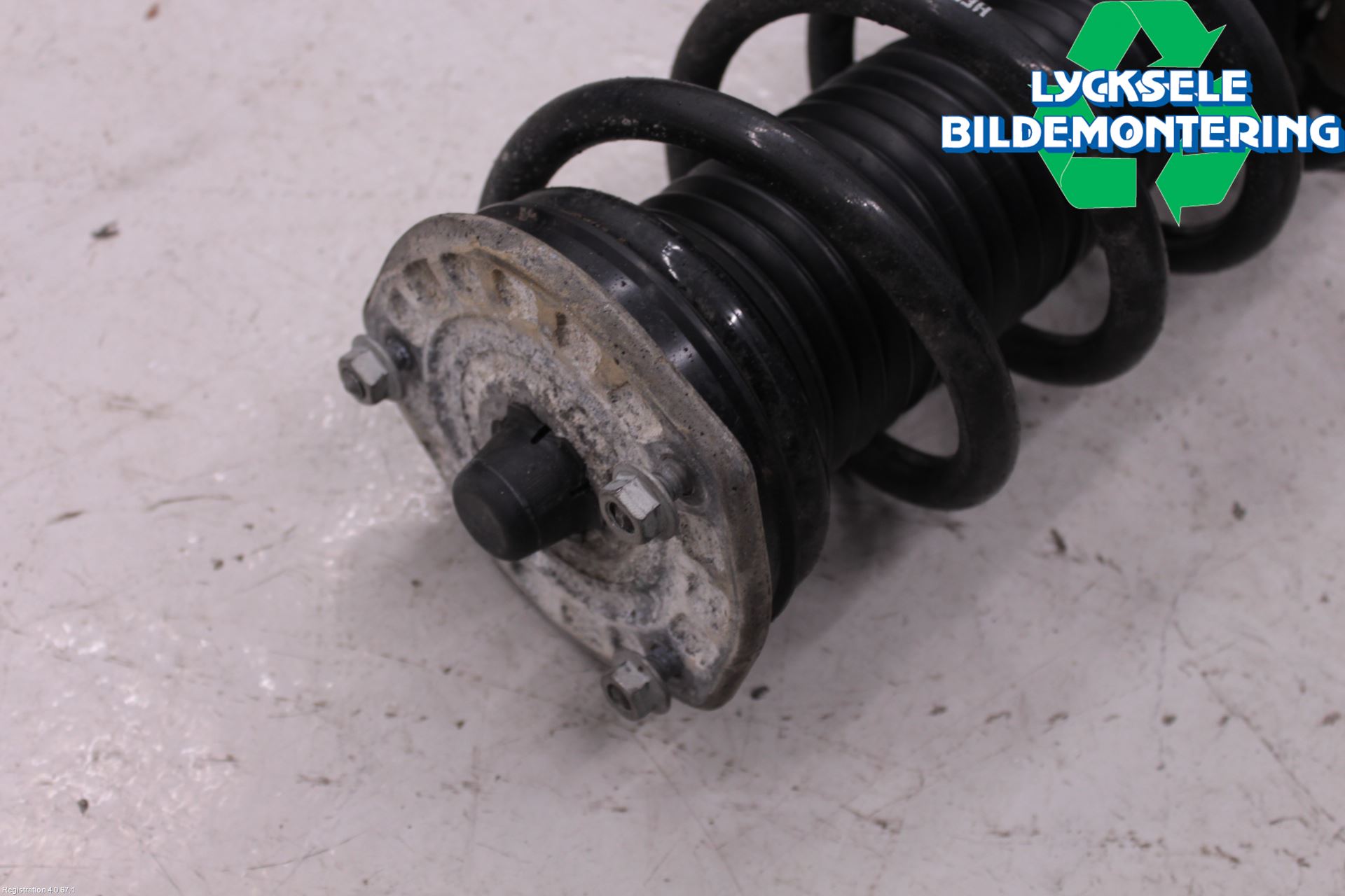 Volkswagen VW CRAFTER II / E-CRAFTER 17- Fjäderben Fram Höger