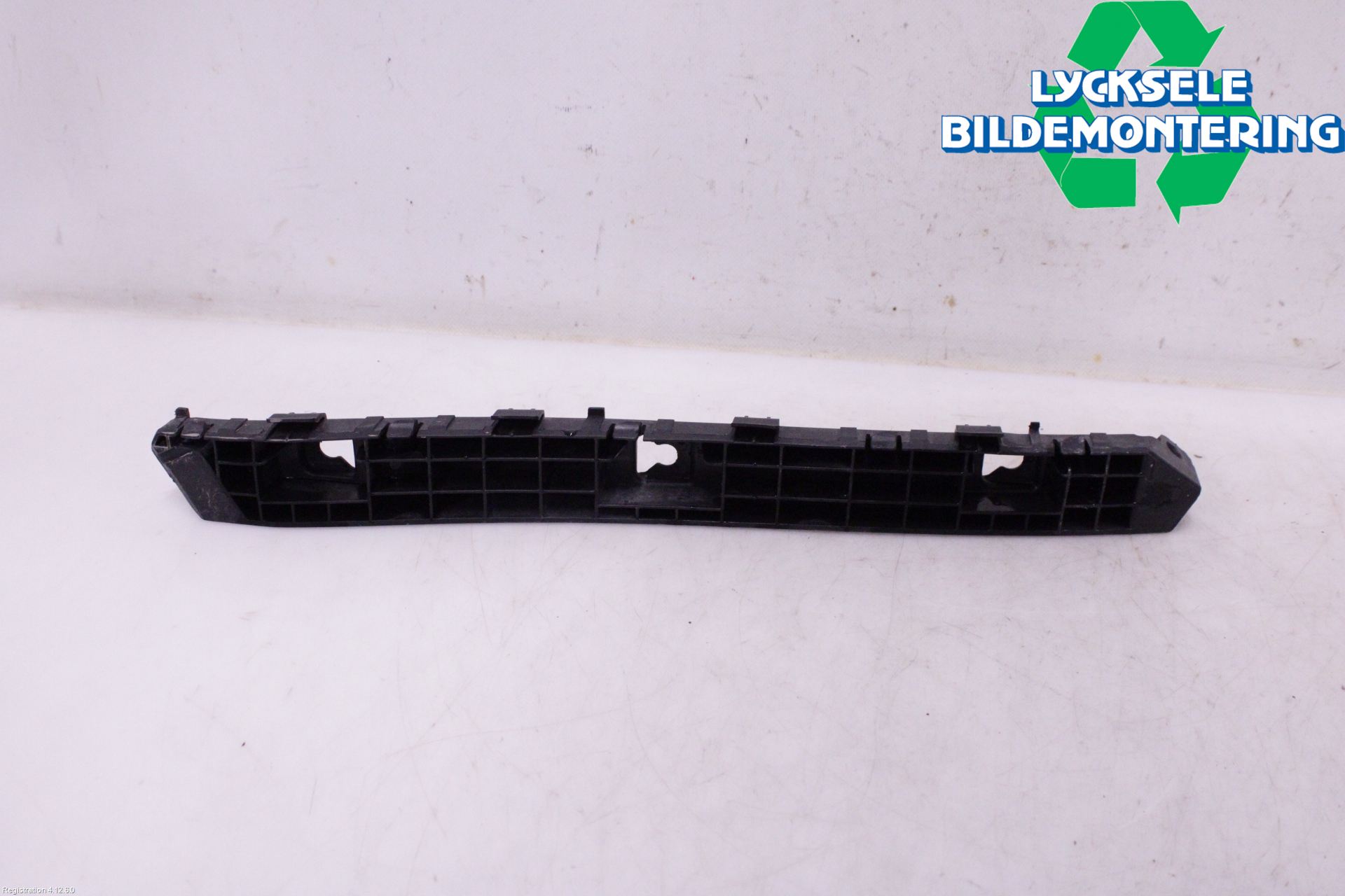 Kia CEED 12-18 Stötfångarfäste Bak Vä