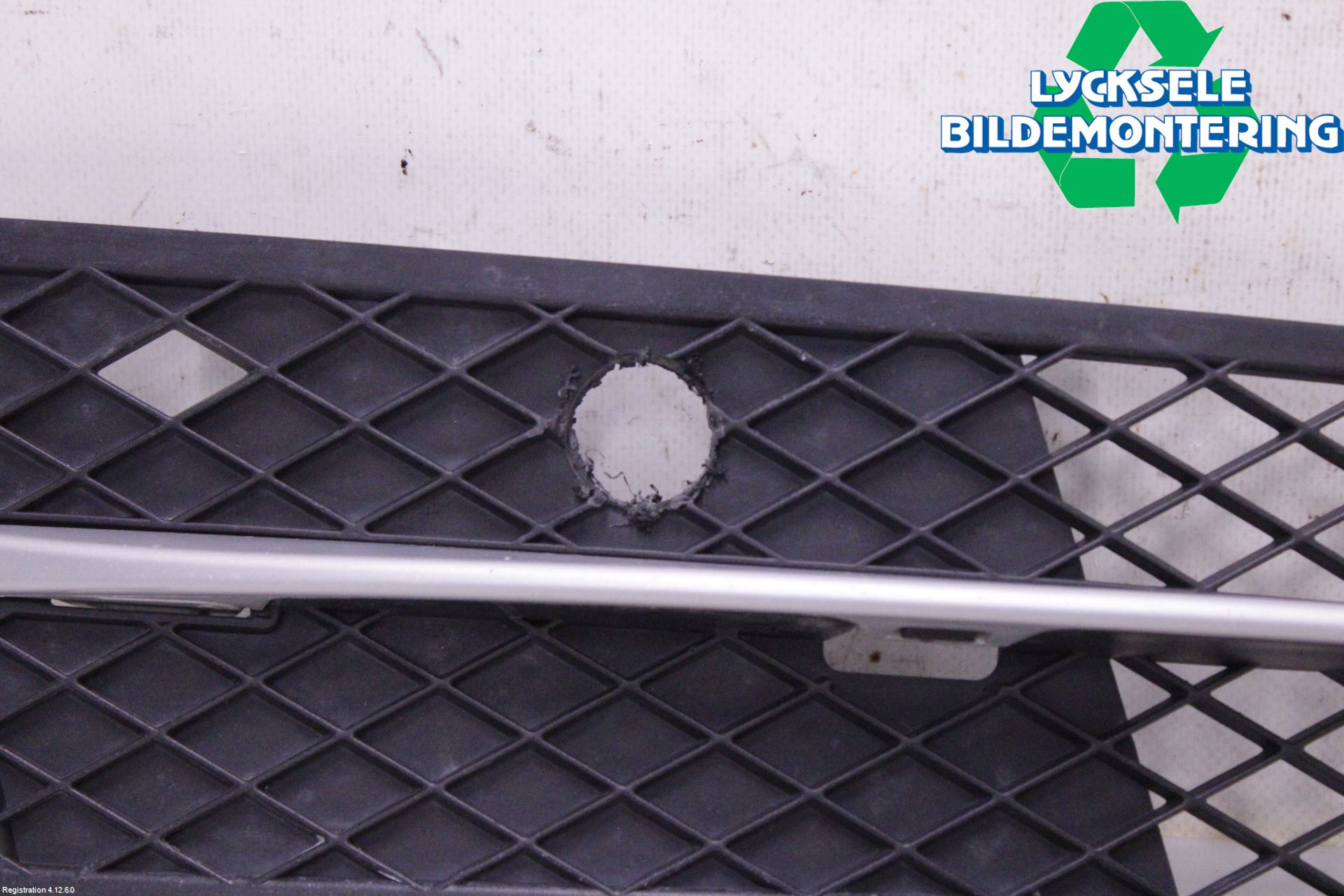 BMW 5 F10/F11/F18 09-17 Grilldel Höger