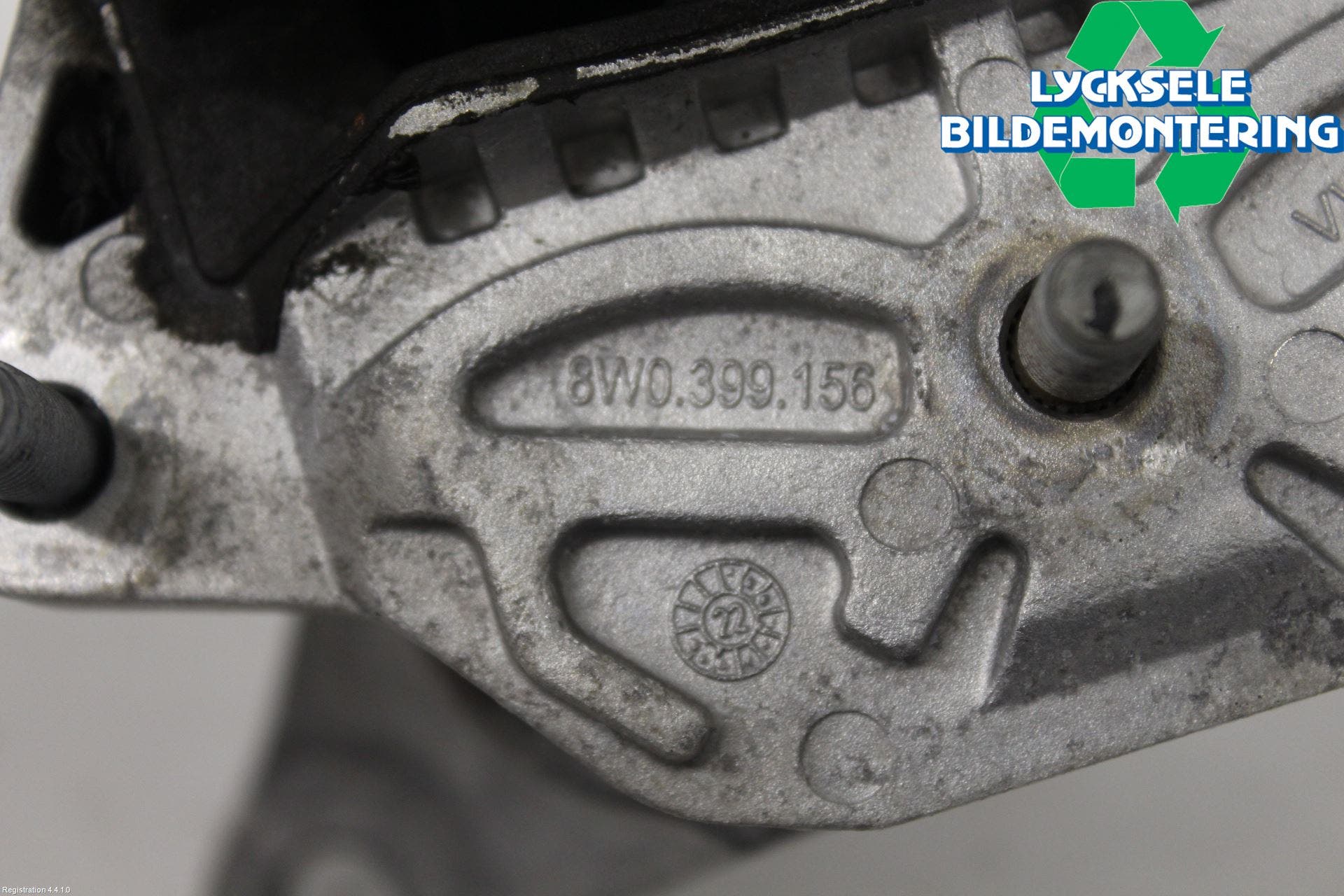 Audi A4/S4 B9 20- Växellådskudde