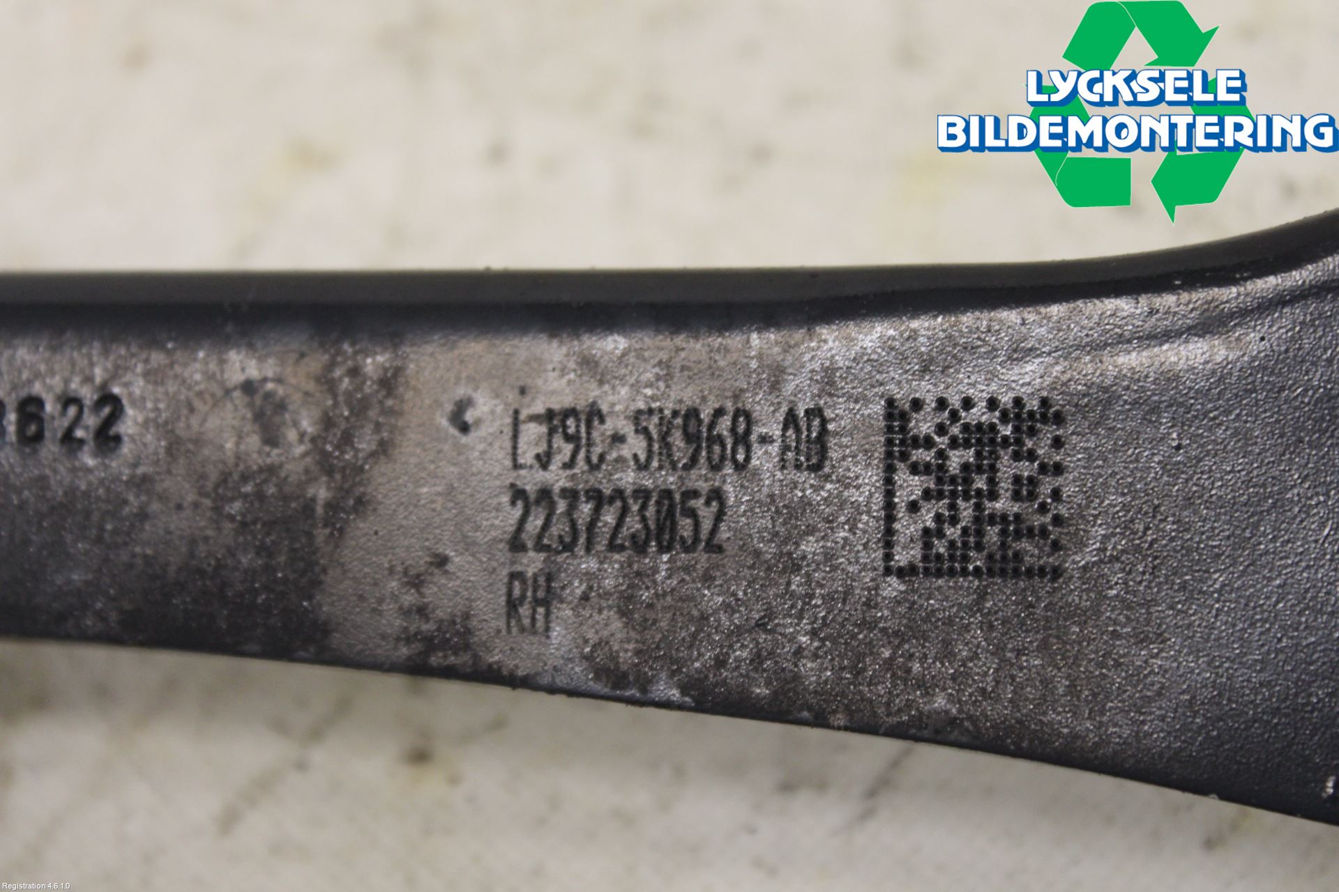 Ford MUSTANG Mach-E 21- Bärarm Bak Höger