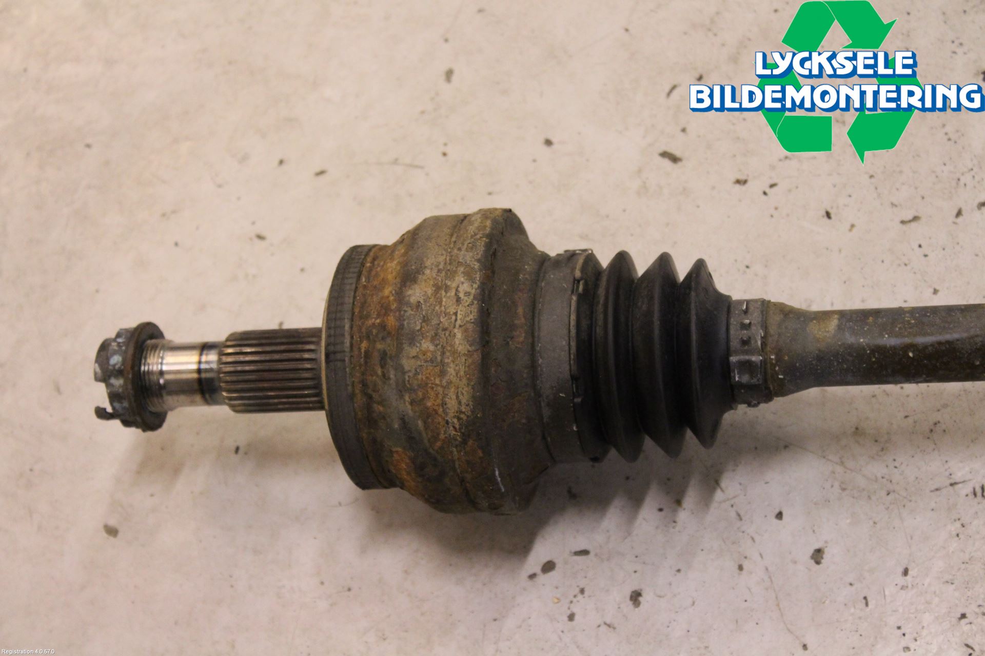 Mercedes-Benz MB E-KLASS (W212) 09-16 Drivaxel Bak Vänster