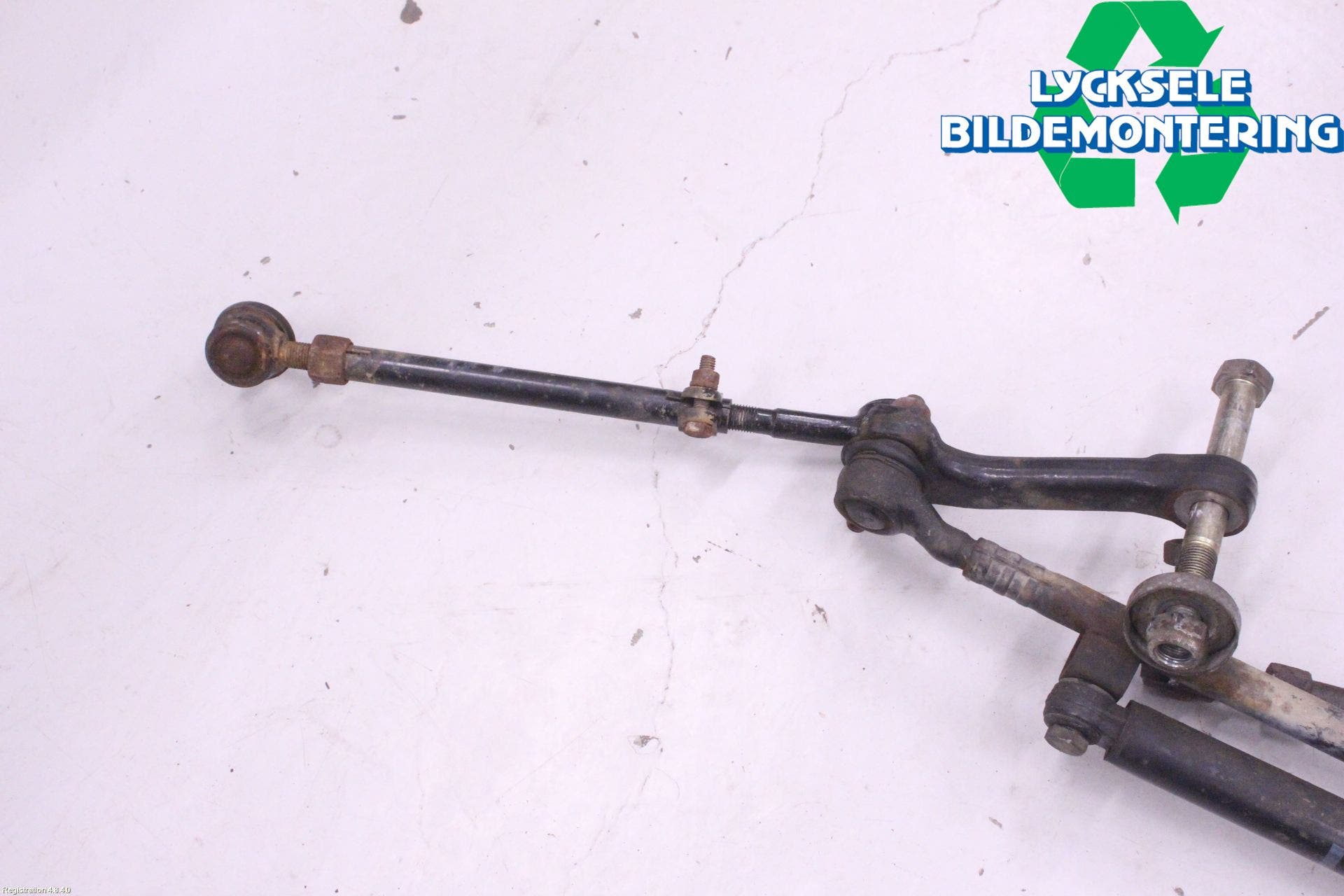 Mercedes-Benz MB 200-500 (W124) 86-96 Styrstag Vä - Mitt - Hö