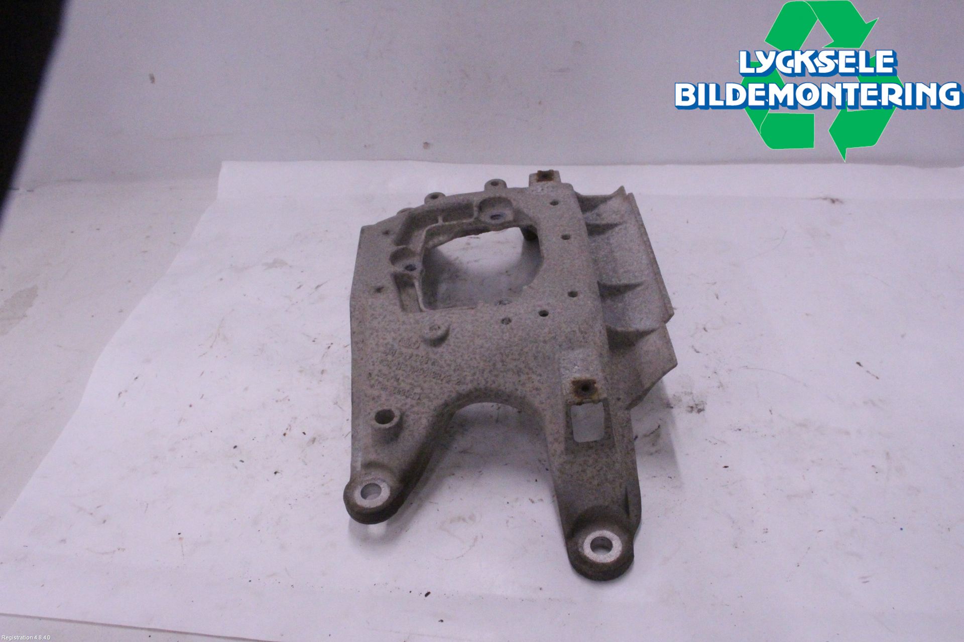 Audi A4/S4 08-11 Växellådsbalk