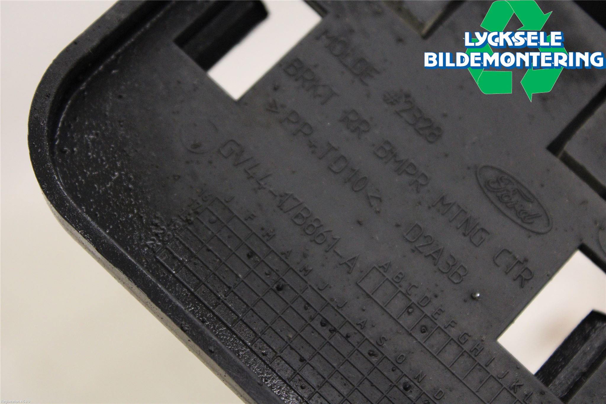 Ford KUGA 13-16 Stötfångare Deformelement Bak