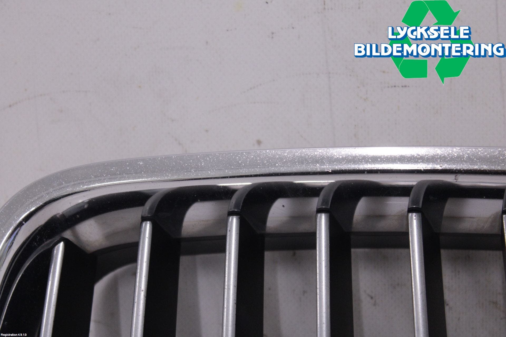 BMW 5 F10/F11/F18 09-17 Grilldel Höger