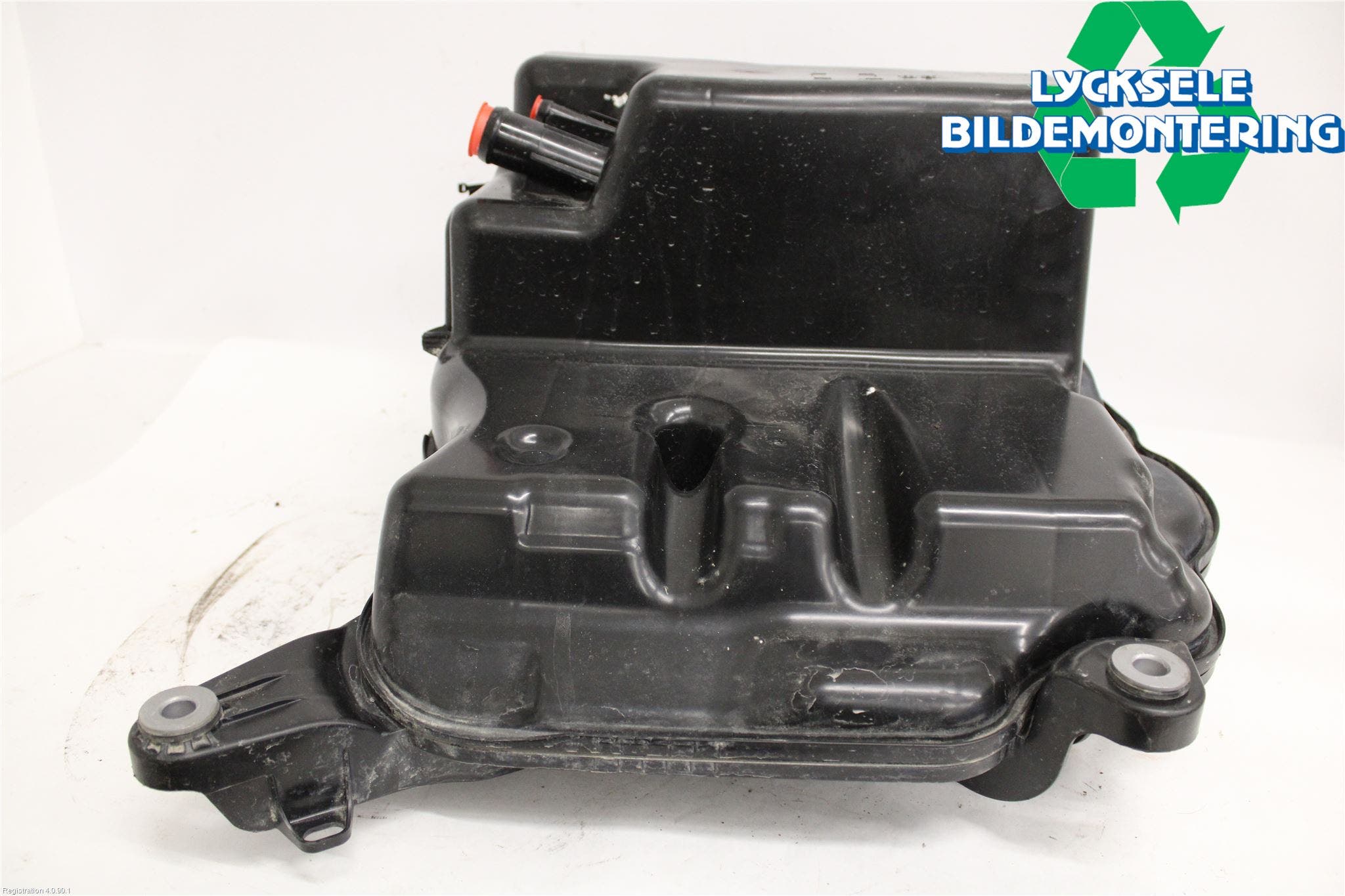 Audi A6 F2/C8 19- Adblue Tank