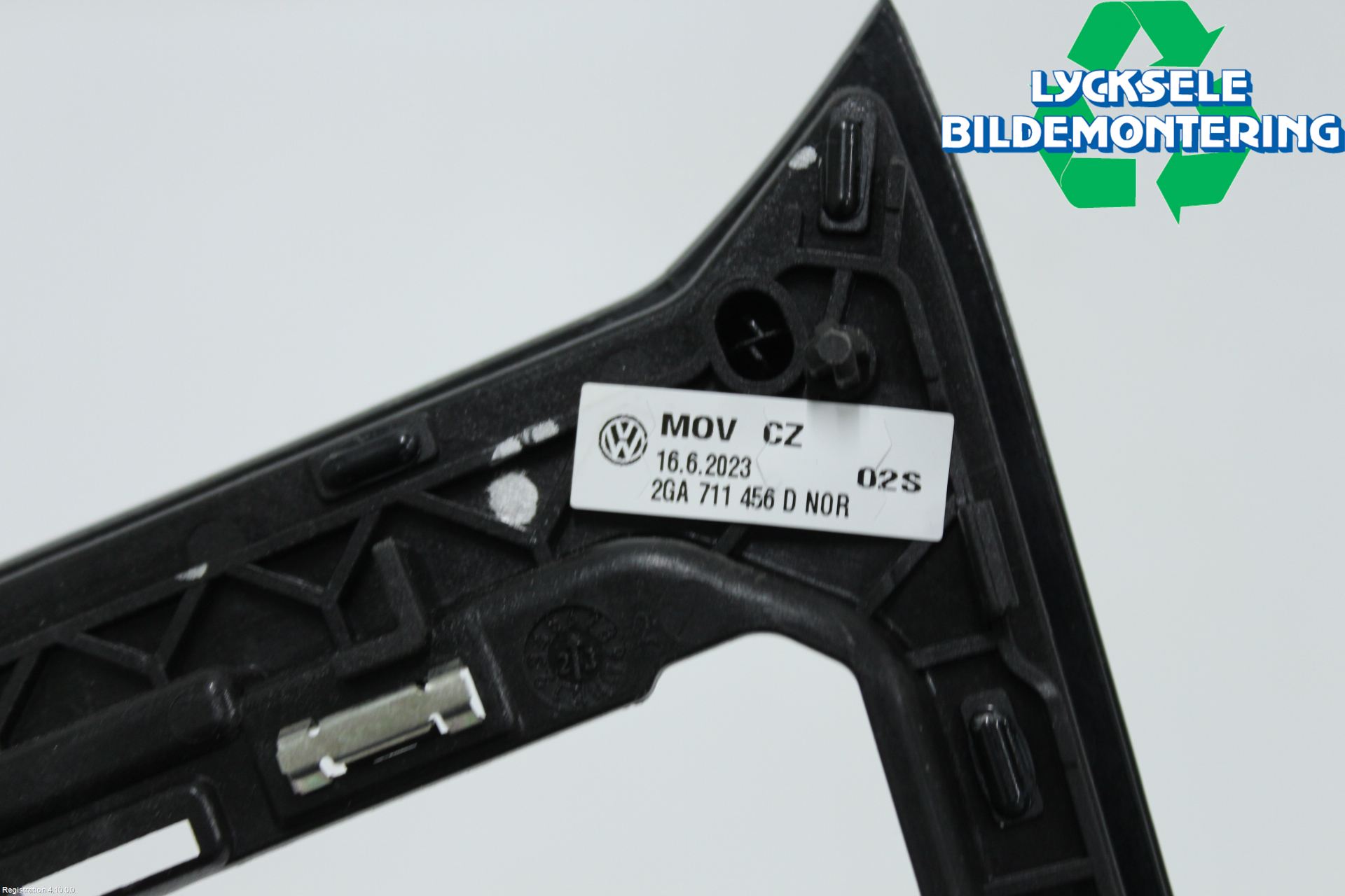 Volkswagen VW T-ROC 18- Inredning Sarg Växelspak